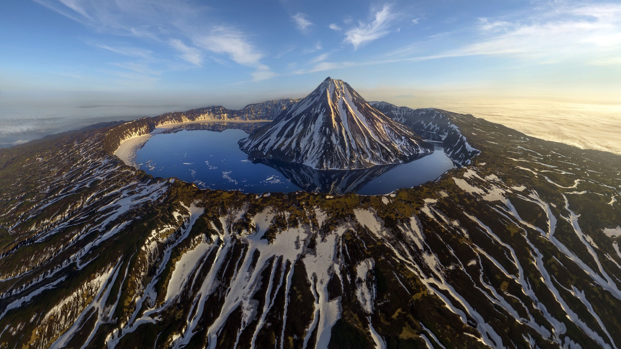 自然风光 海子 火山口 山顶