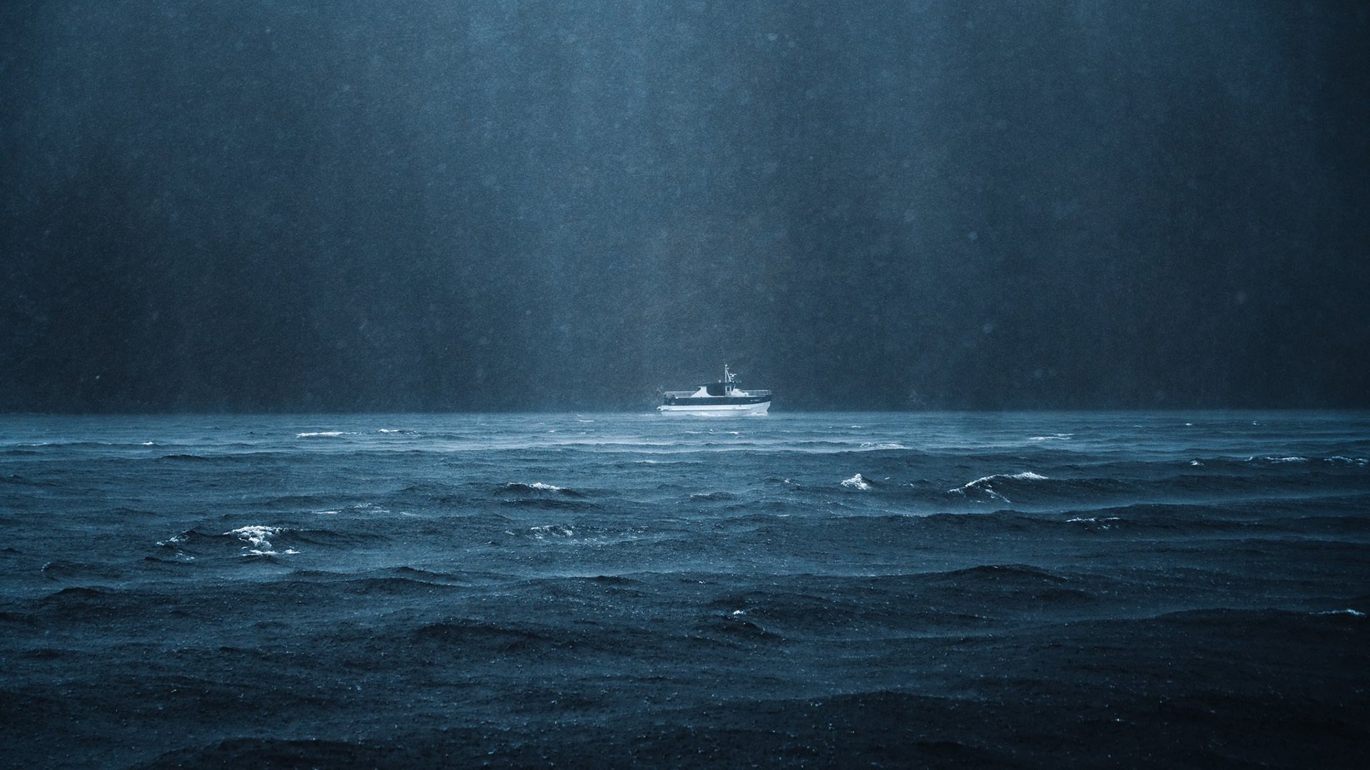 茫茫大海 轮船 海浪