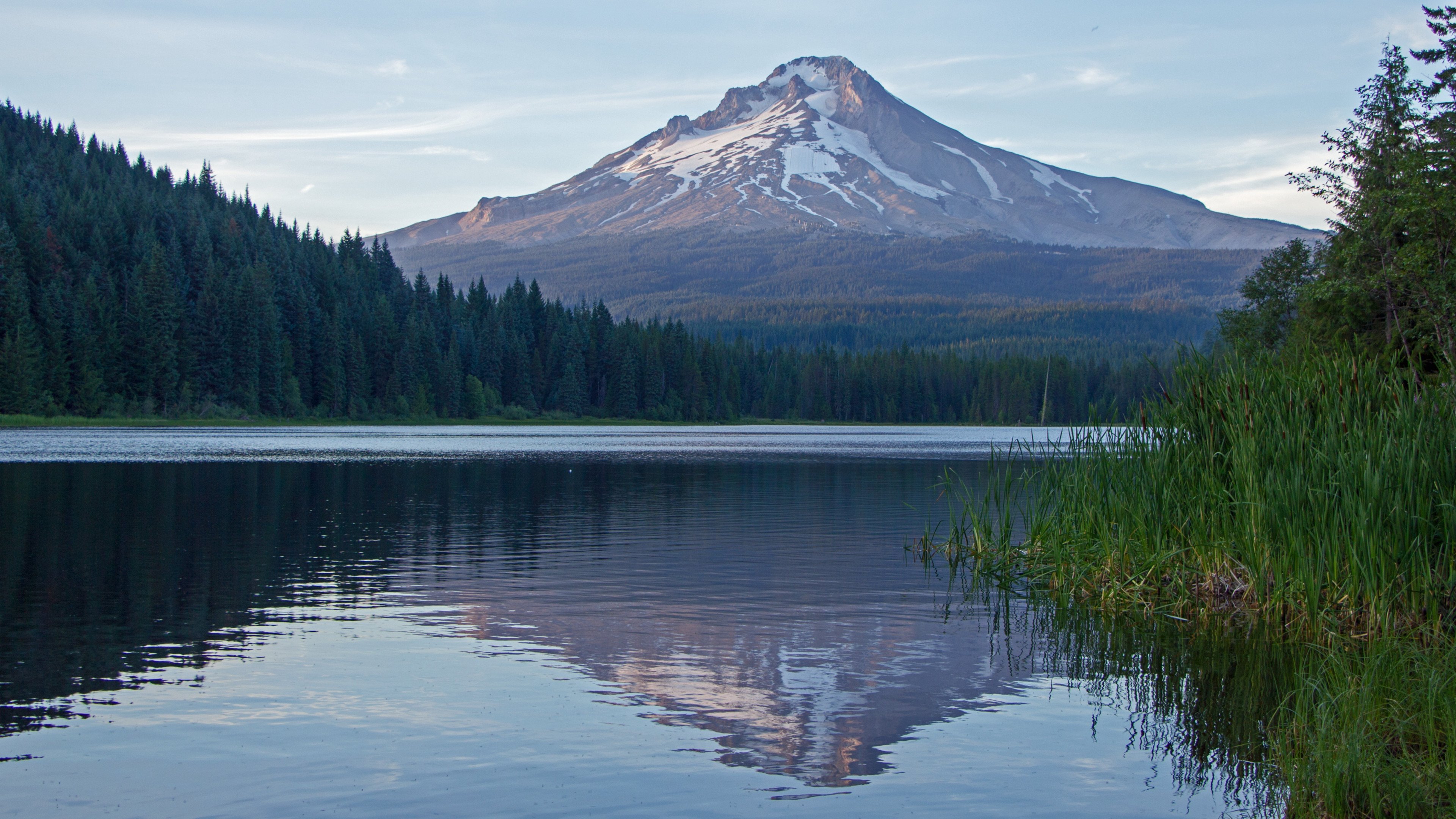 雪山 静湖 美景