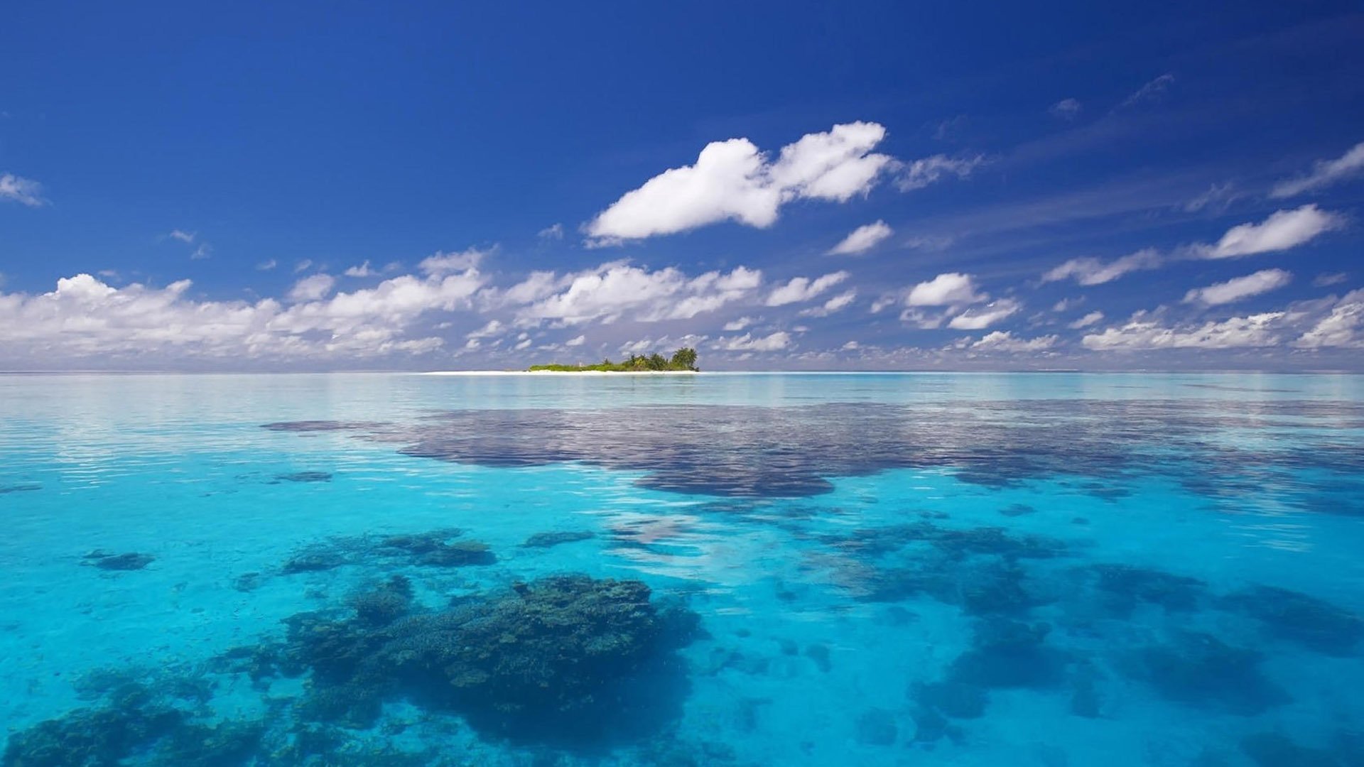 海洋天堂 蓝天 蓝色海洋