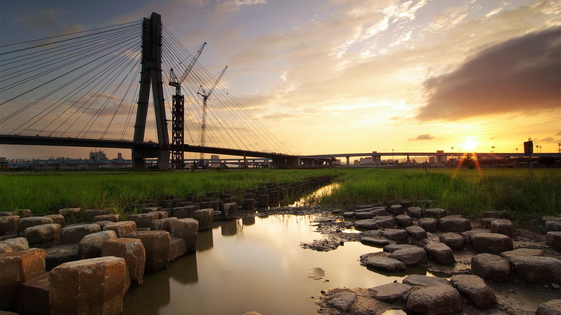 自然风光 晚霞 傍晚 石滩 大桥