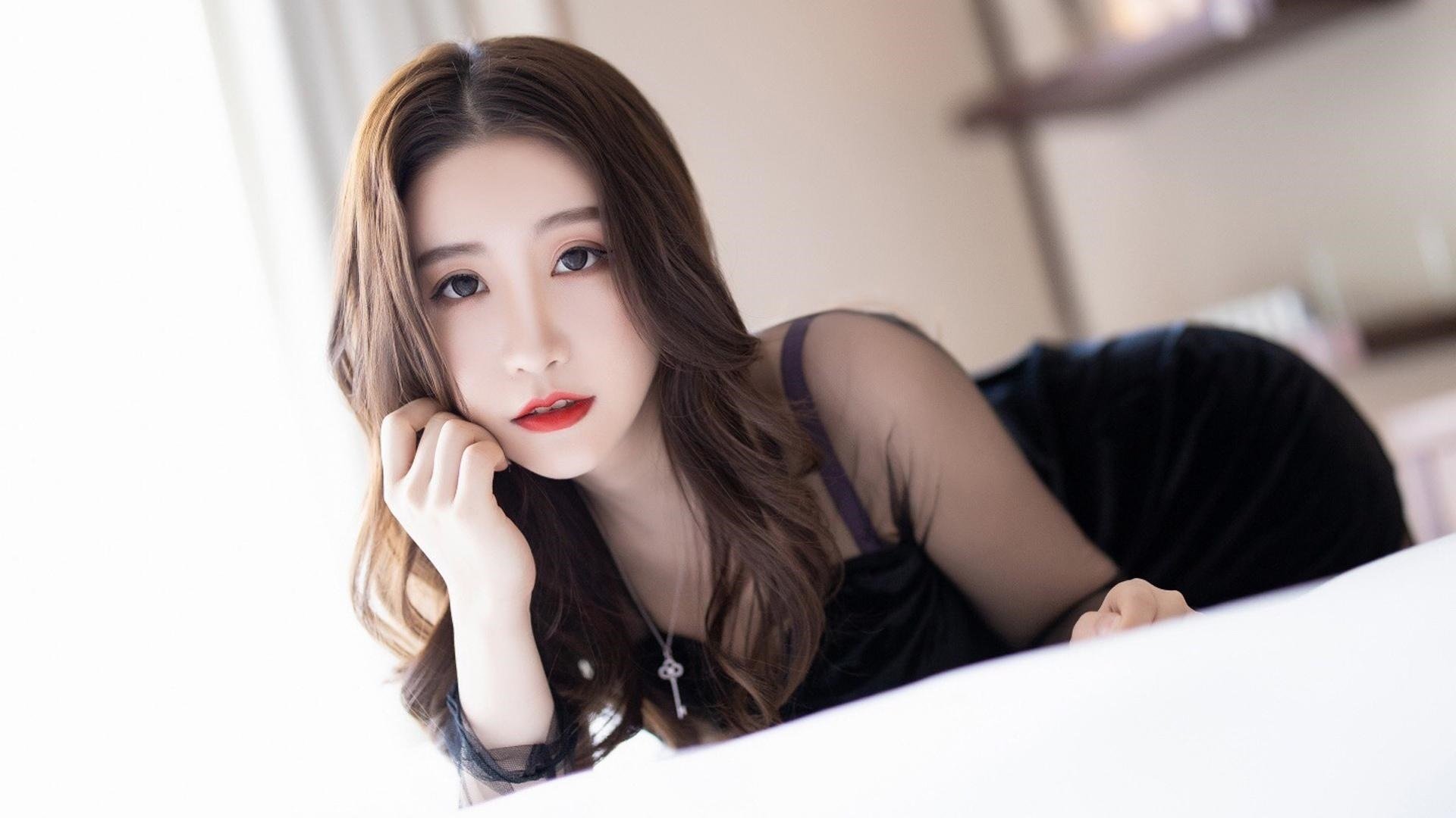 性感女神 长发 黑裙