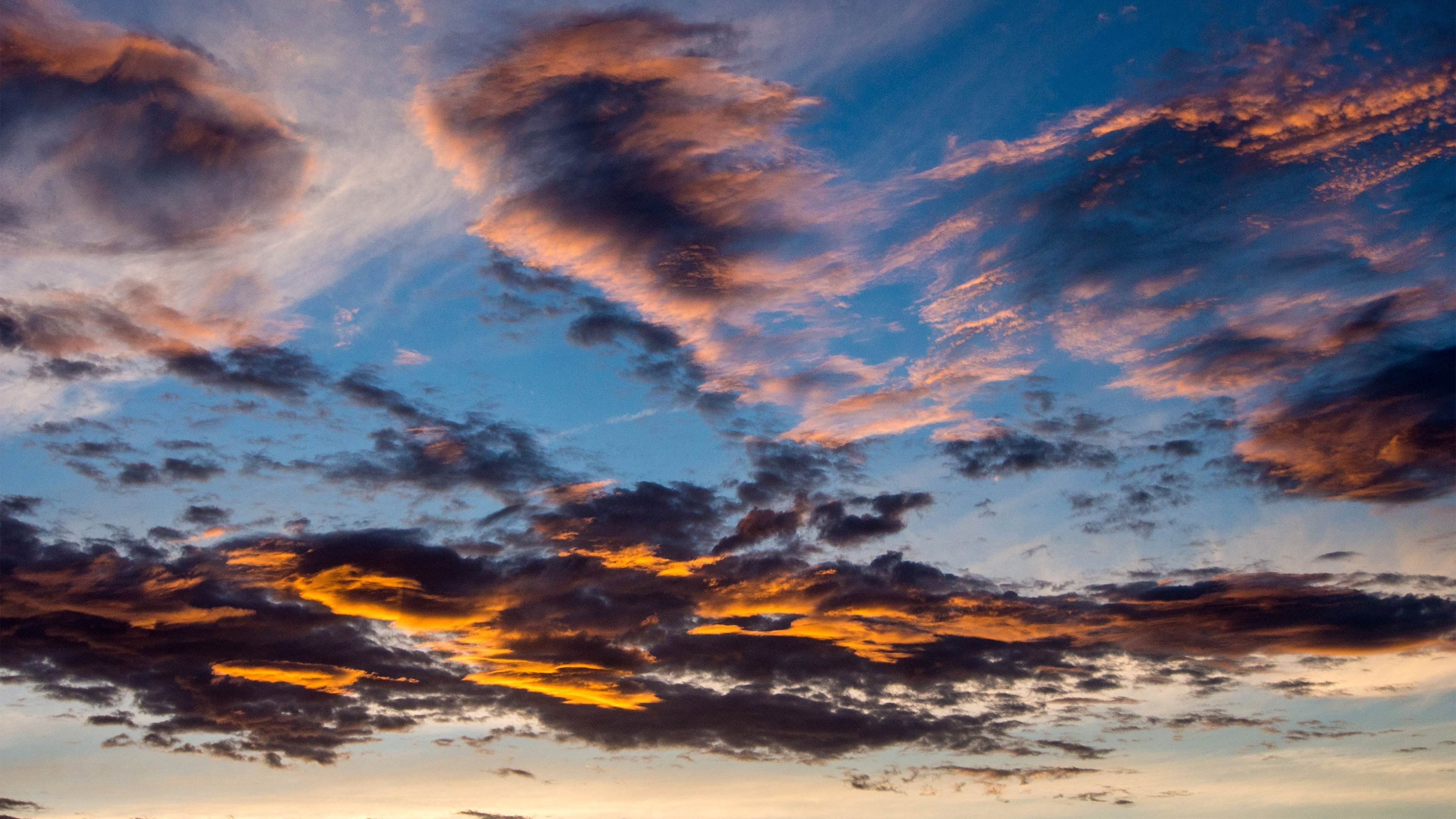 落日余晖 乌云 晚霞
