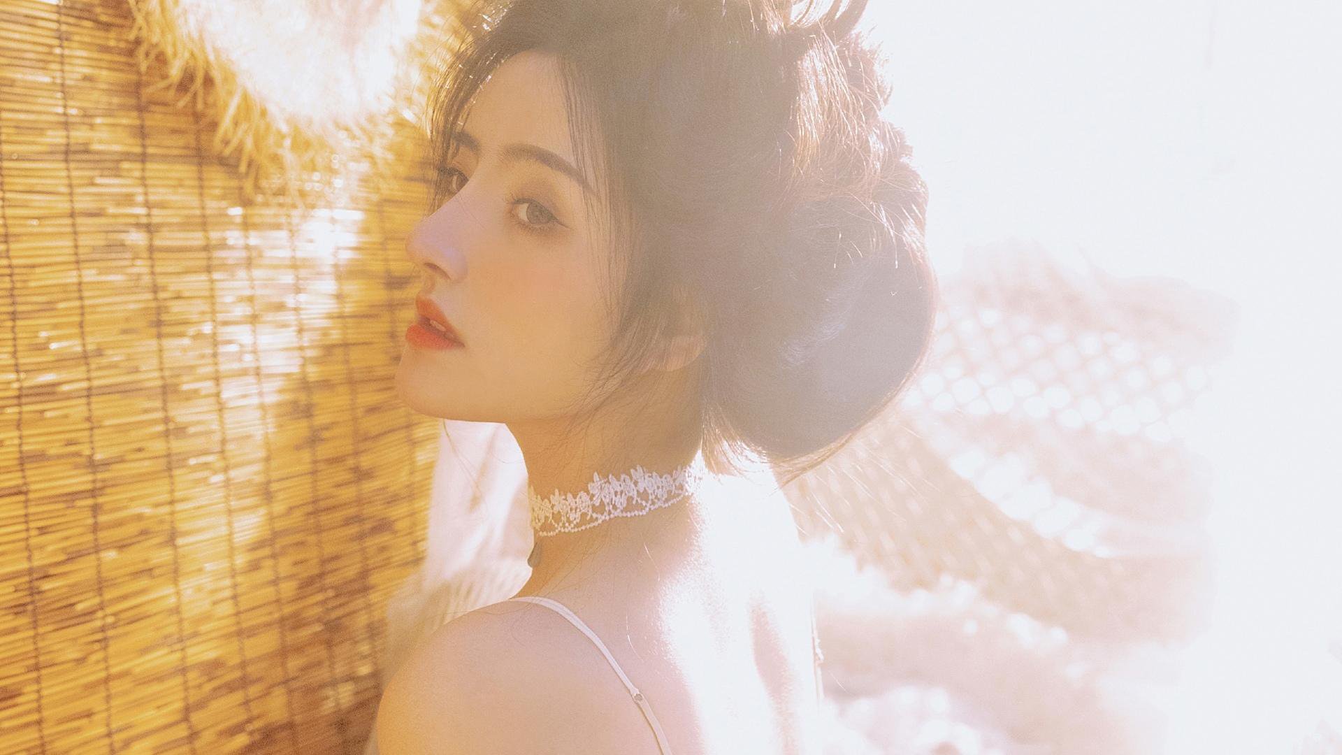 性感女神 美肩 长发 婚纱 阳光