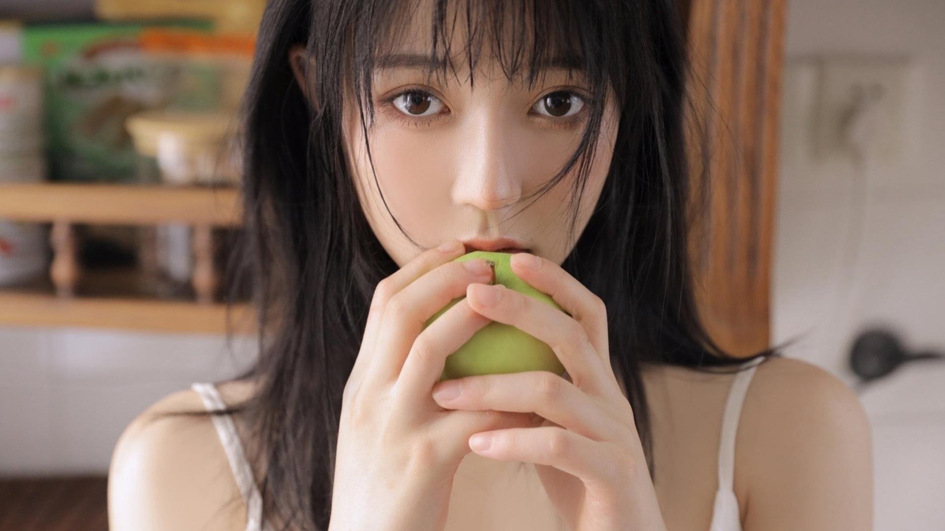 清纯 水果 吊带 长发 女孩 女神