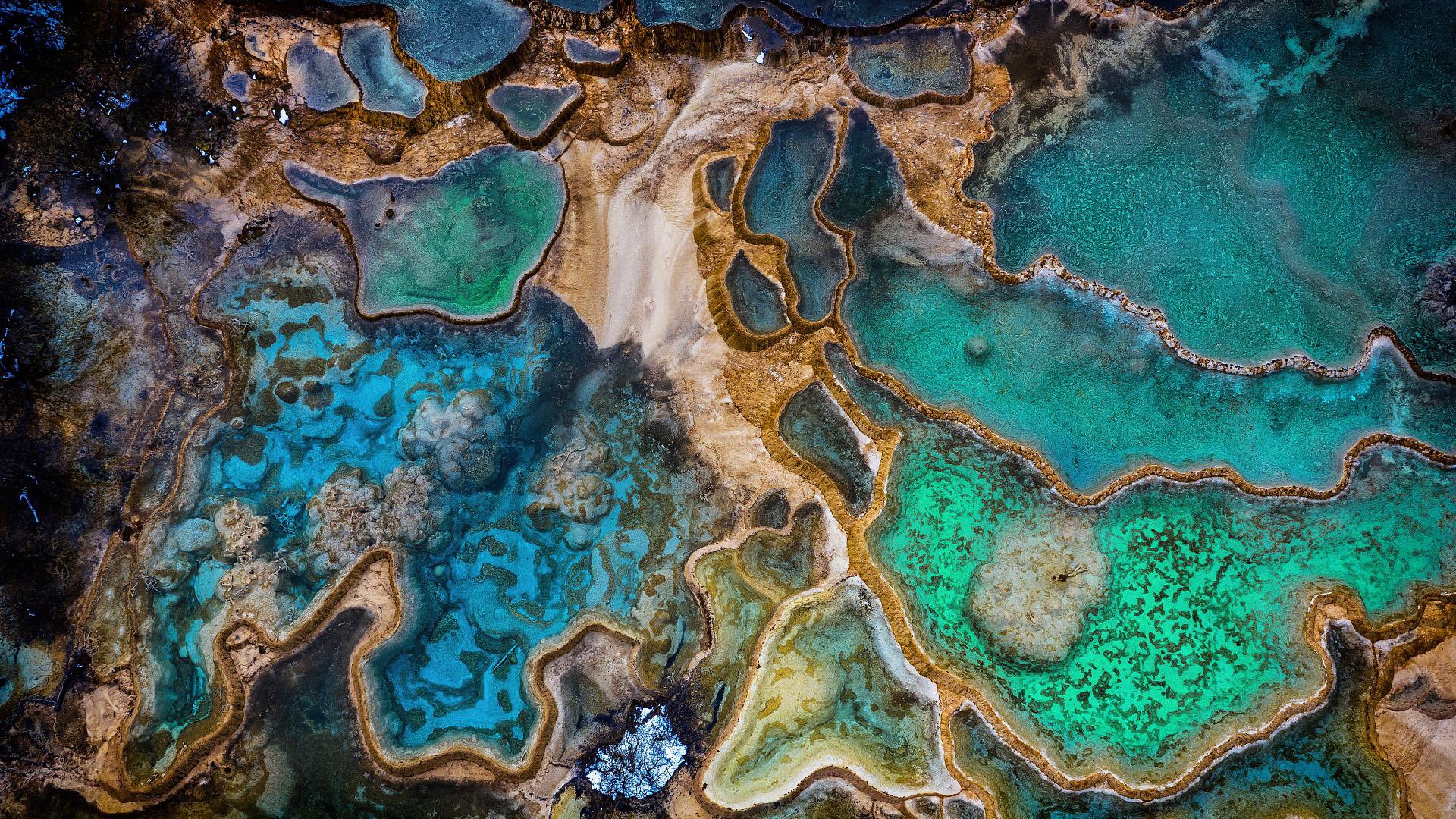 自然风光 五色湖 碧绿湖水 人间仙境