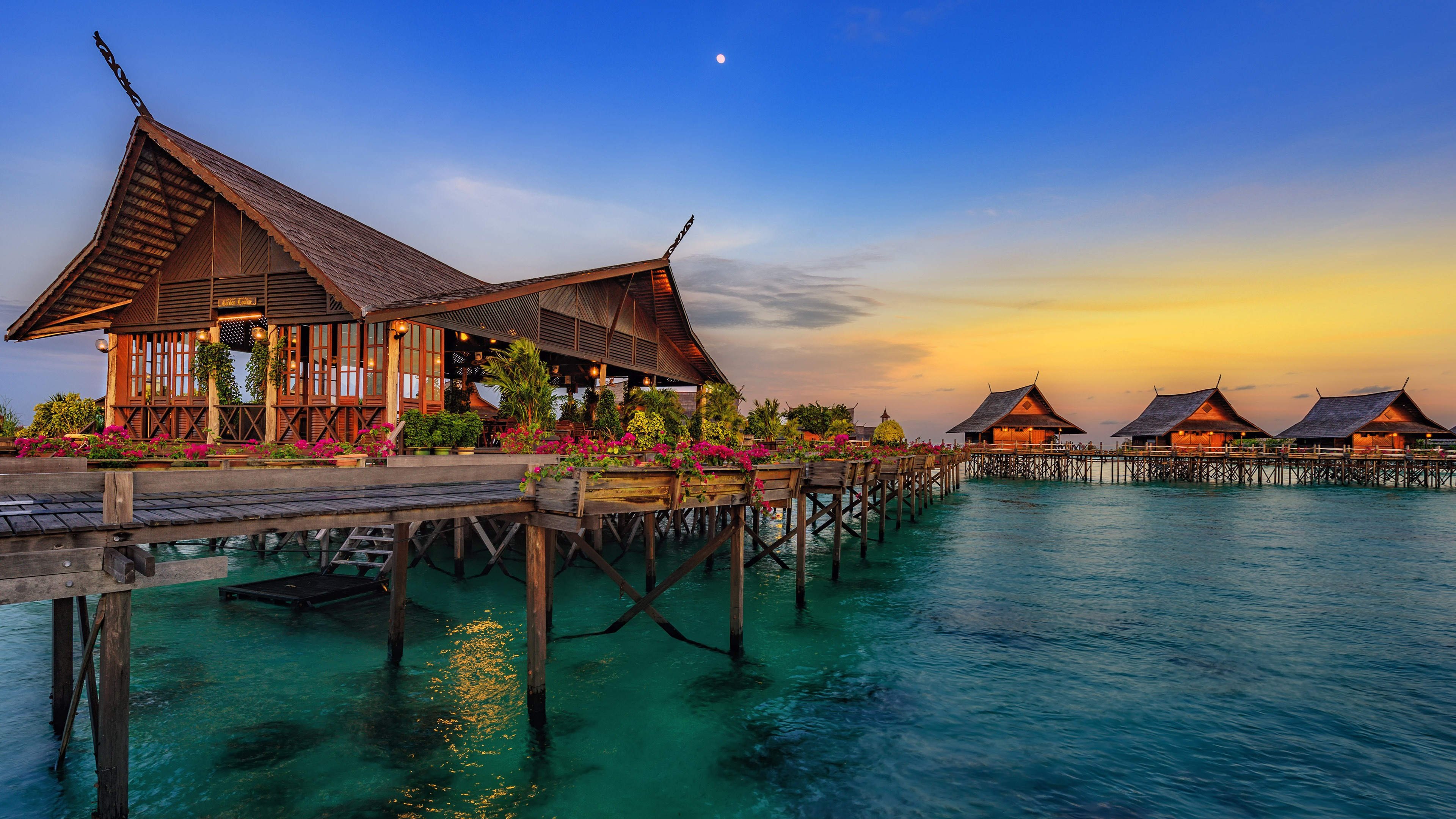 城市夜景 度假酒店 海上木屋 夜空