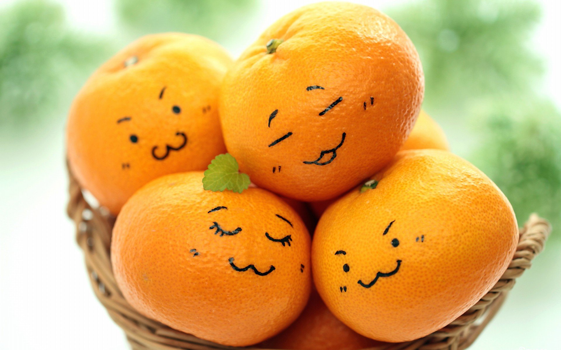 美食  清新 一口一口吃掉忧愁 食物 甜点 糕点 吃货 句子 笑脸 标签 微笑 可爱 搞笑