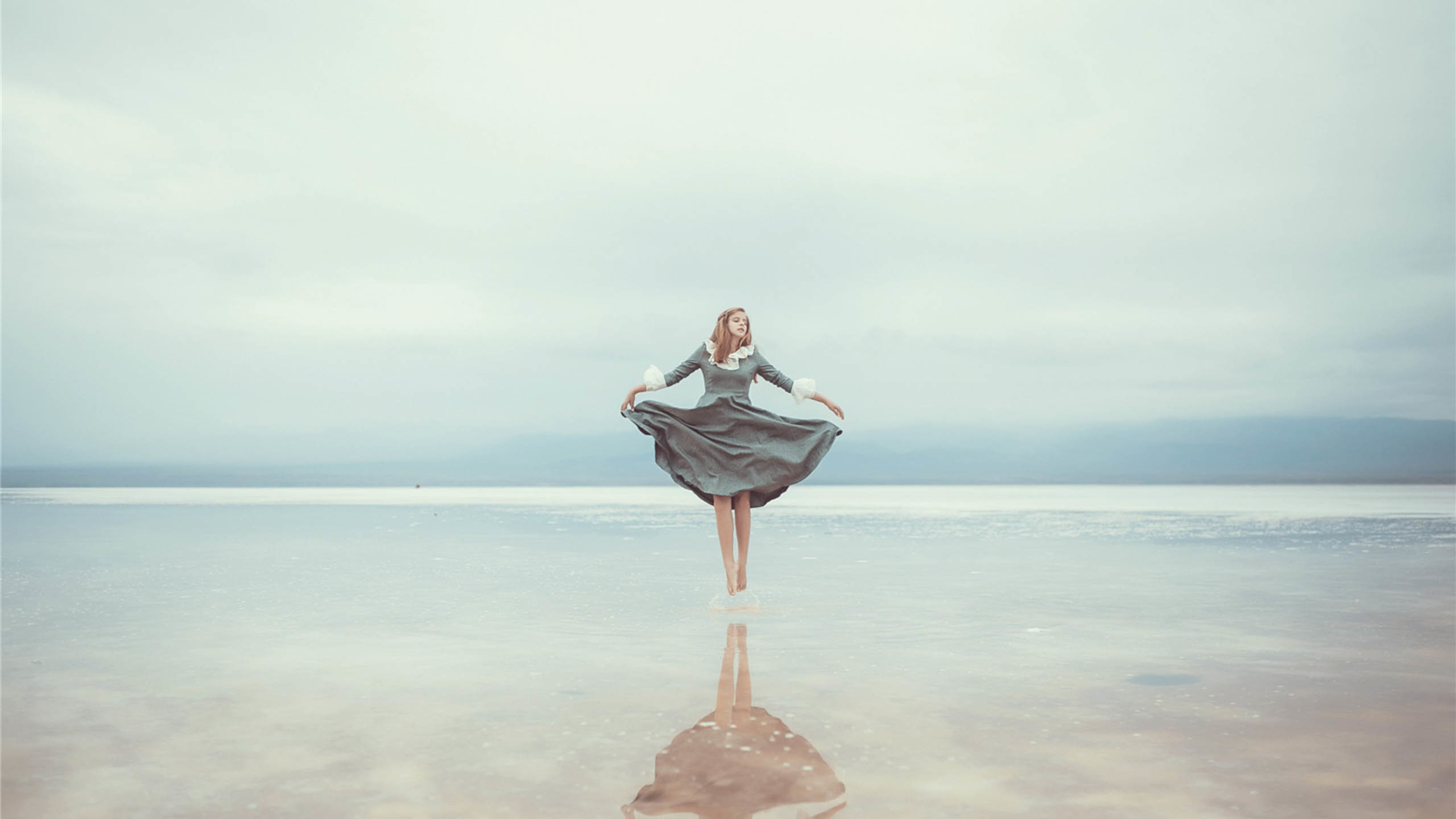 水面 舞蹈 女孩