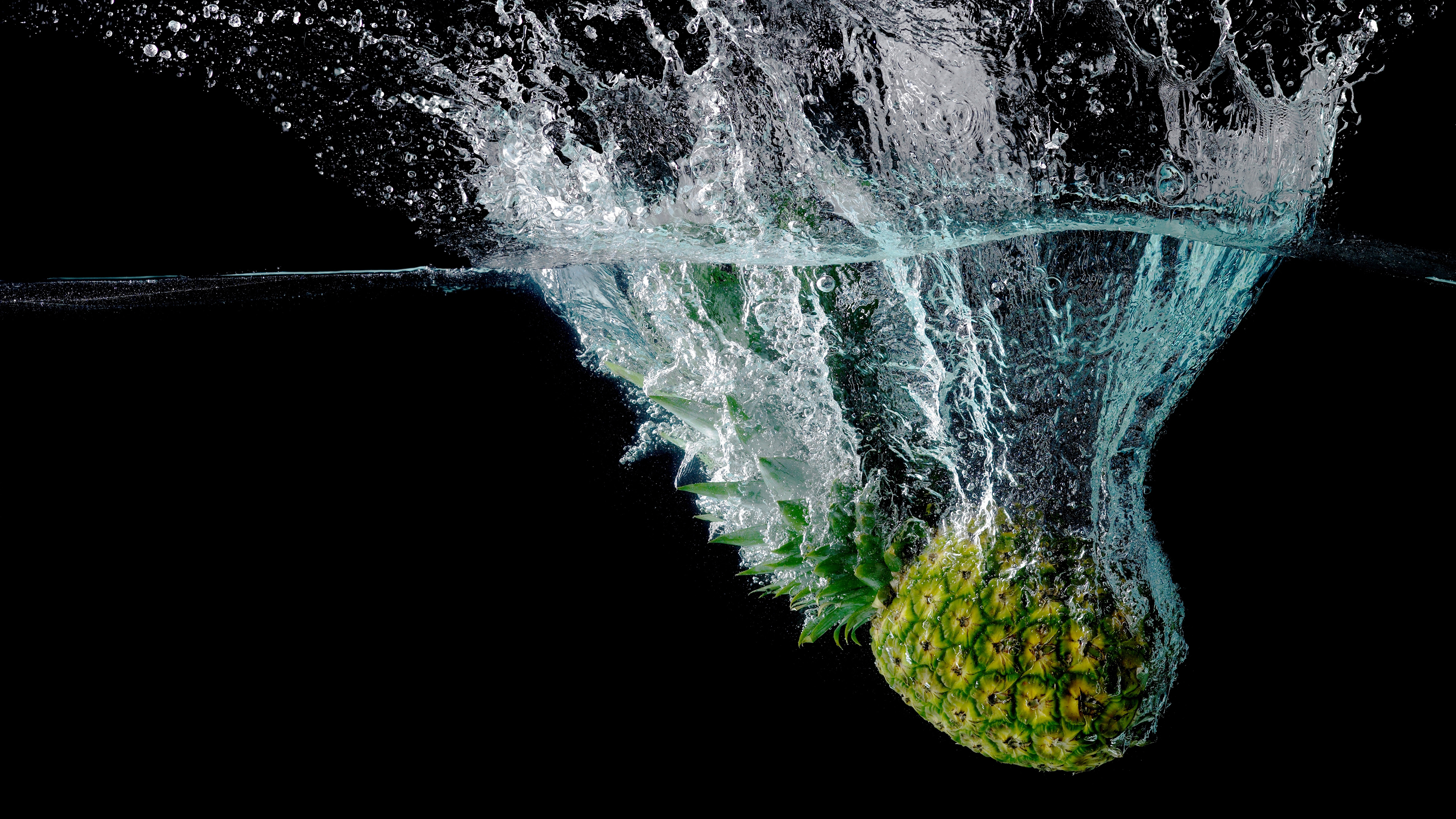 静物写真 水花 菠萝