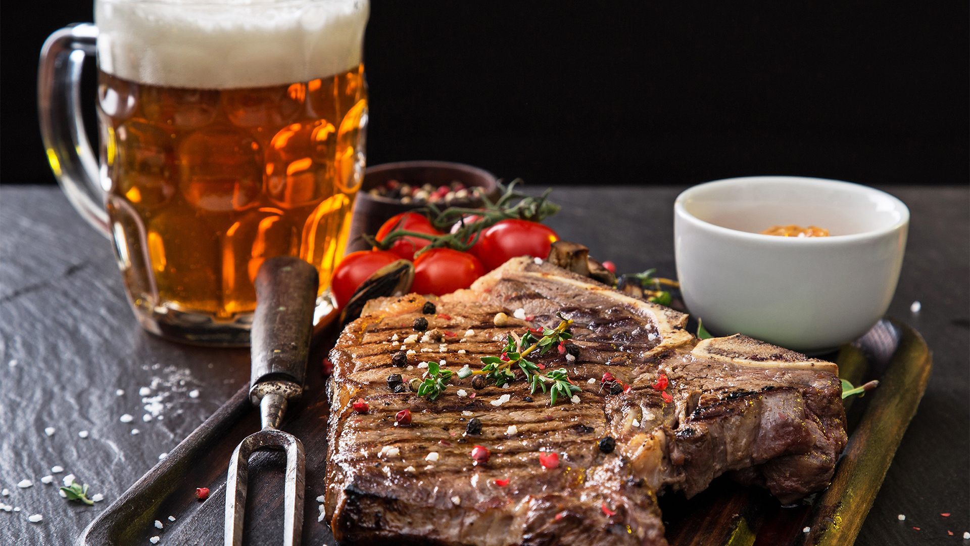 舒缓压力 牛排 牛仔骨 美食