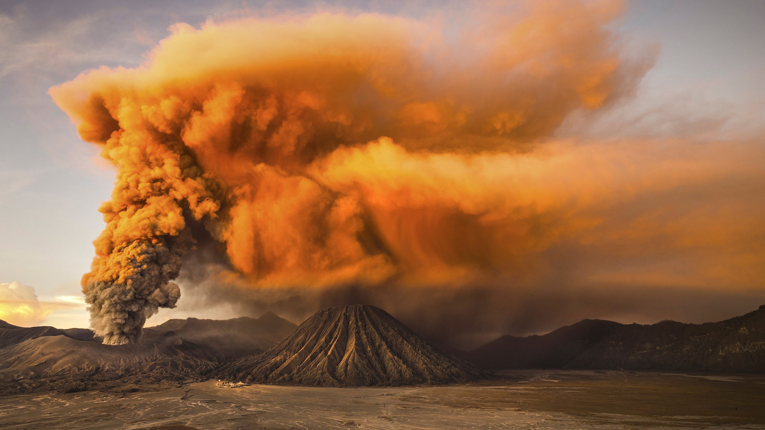 自然风光 火山 喷发 红色 蘑菇云