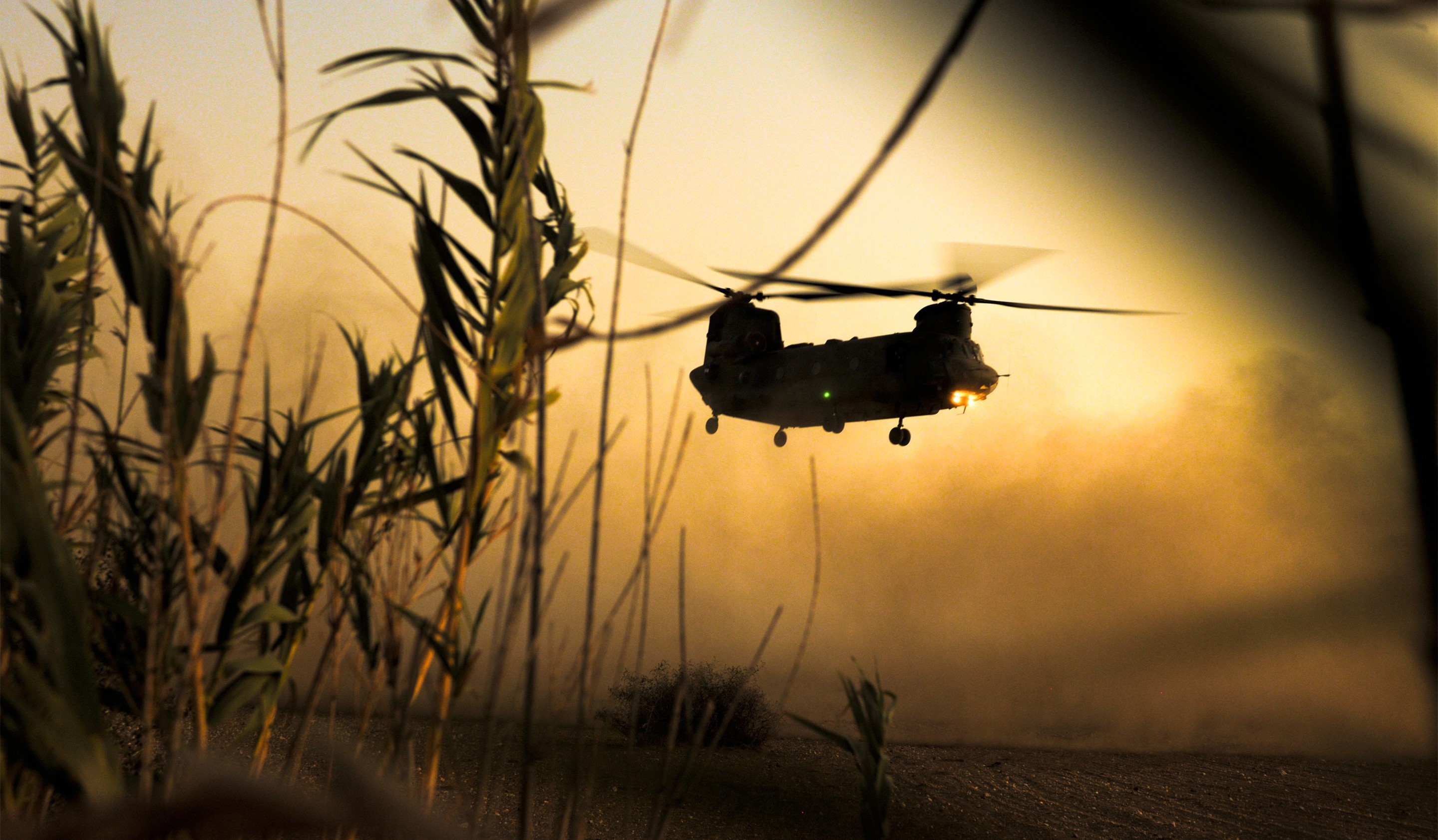 飞机 直升机 黄昏