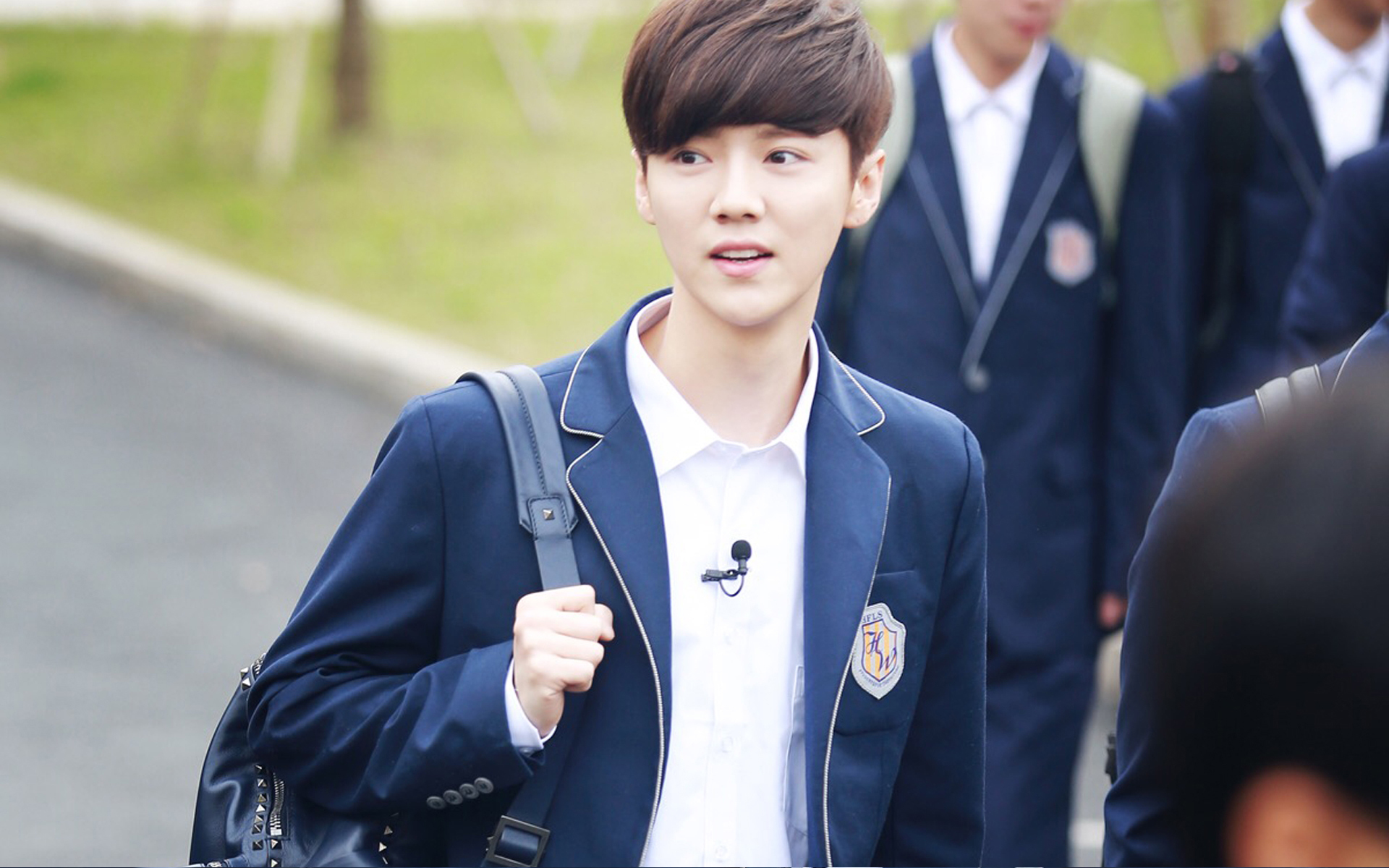 鹿晗 我去上学啦