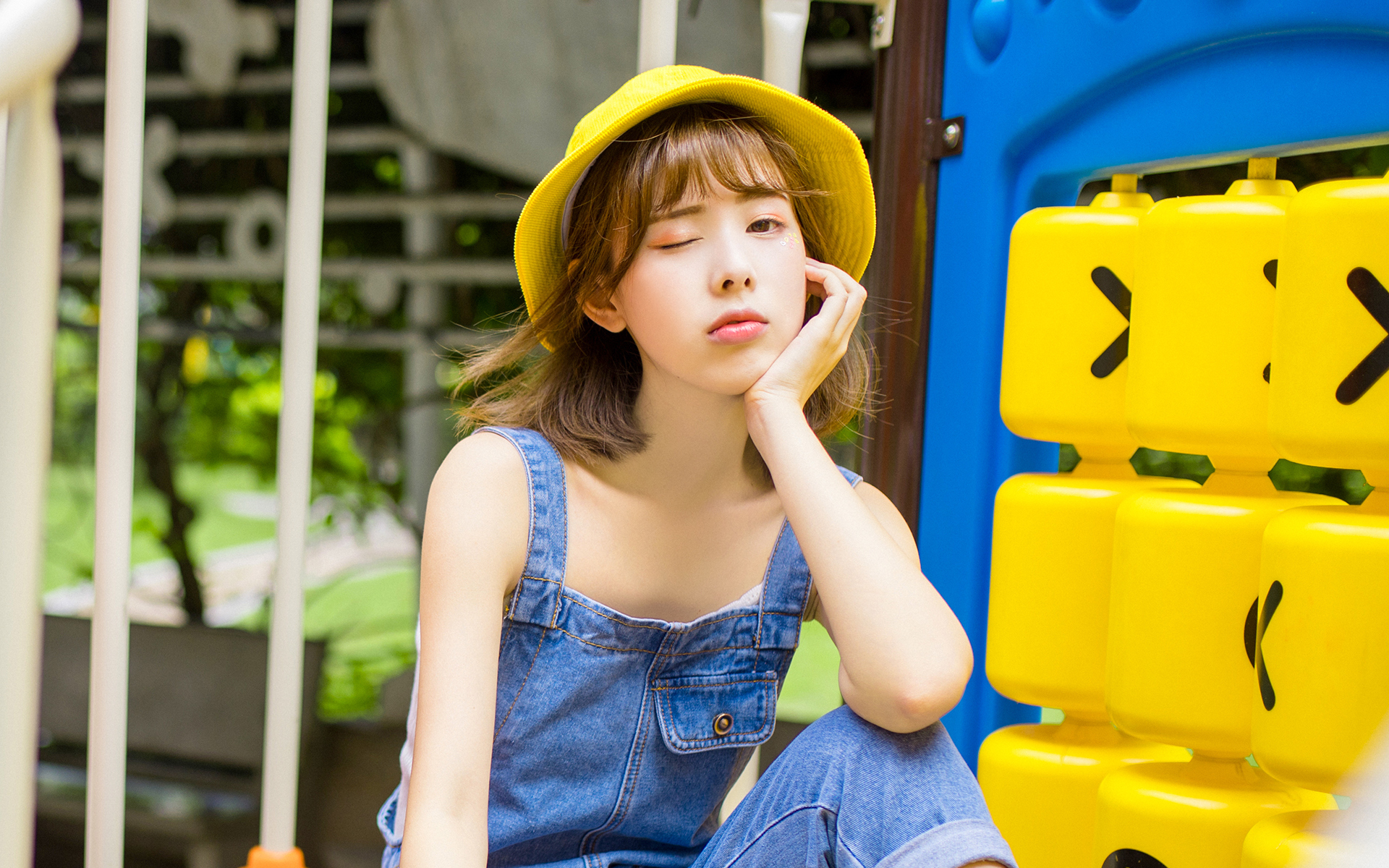 美女 阳光 清纯 可爱 俏皮