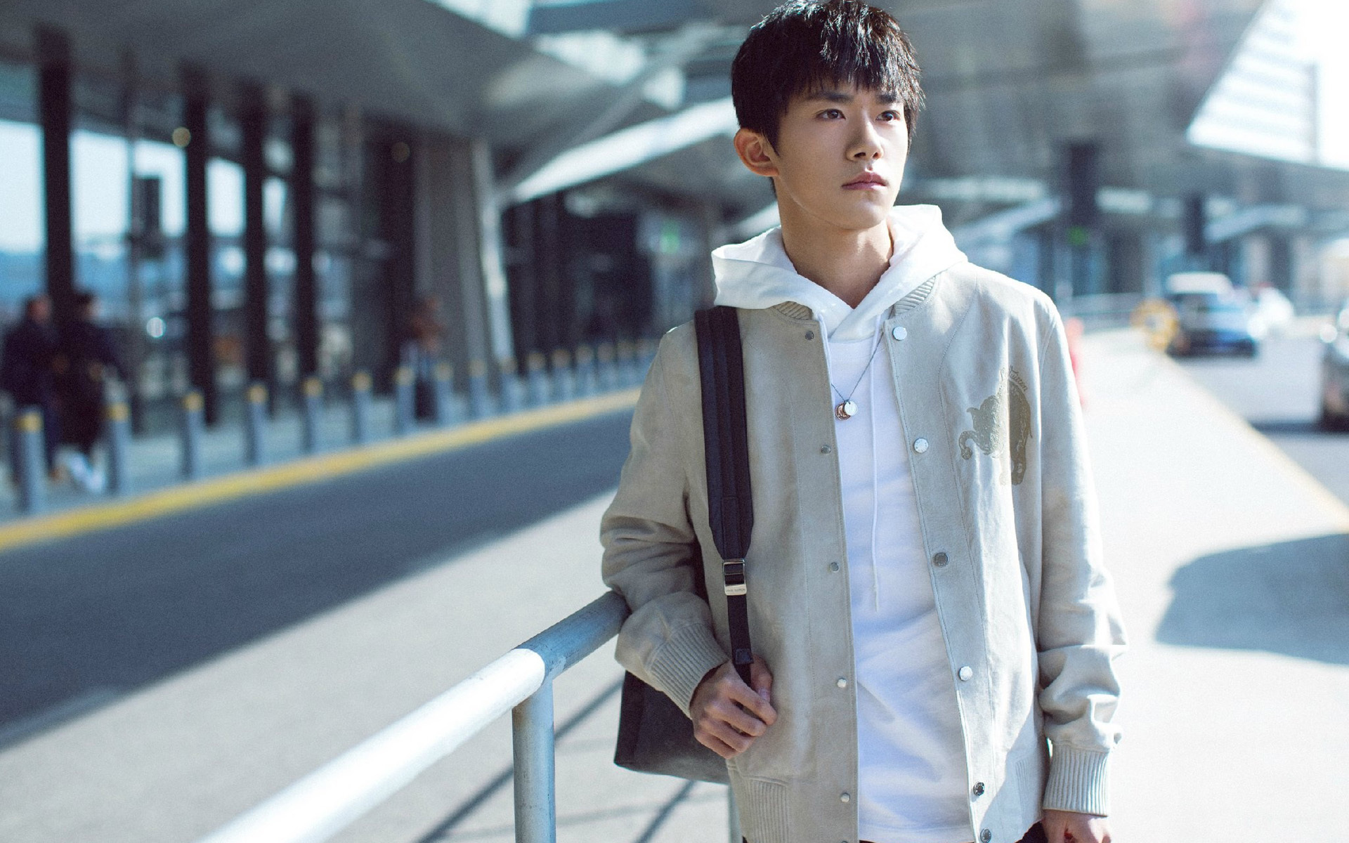 tfboys 易烊千玺 街拍