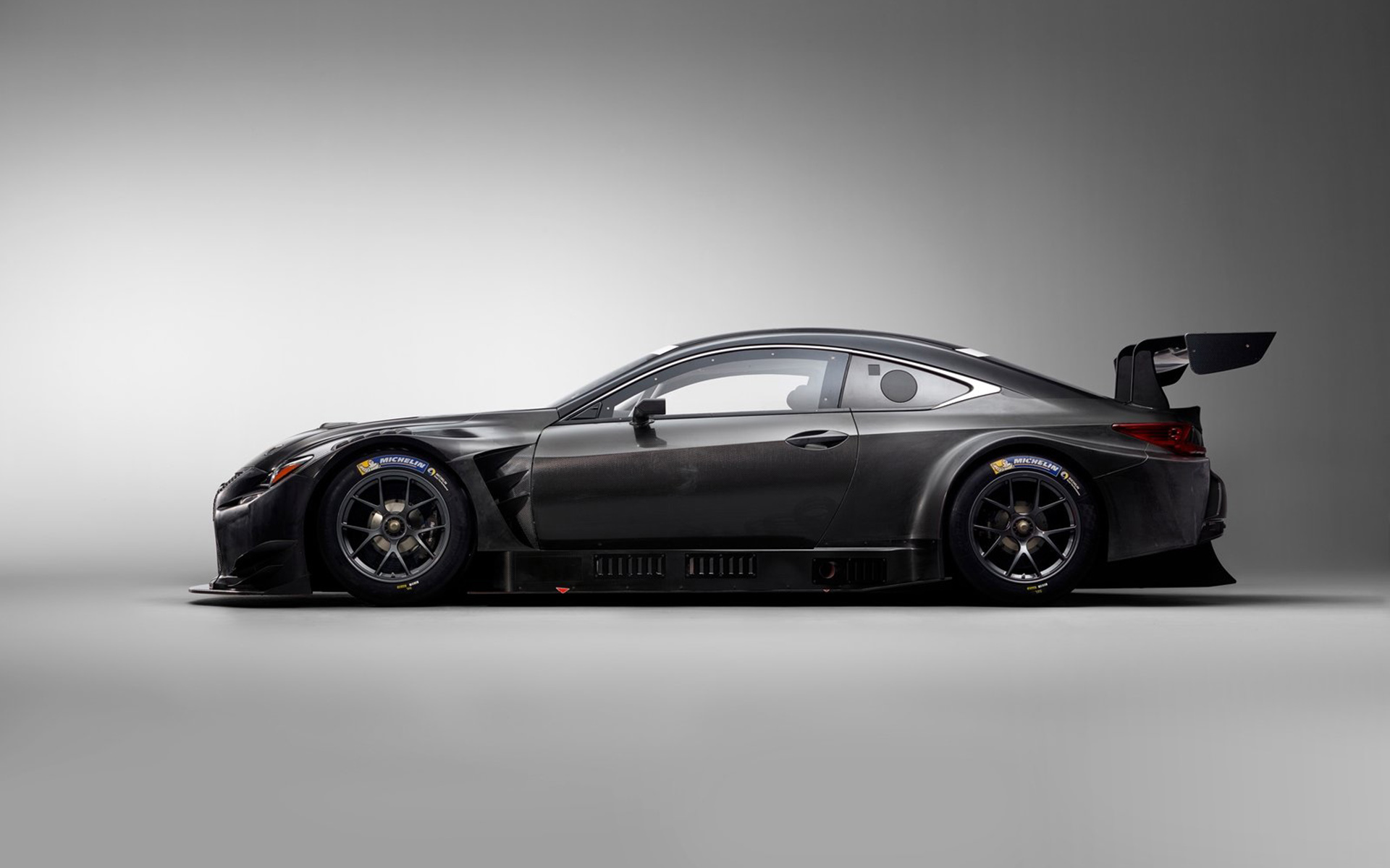 雷克萨斯 黑色跑车 RCFGT3