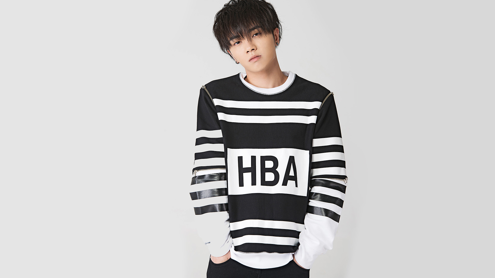 华晨宇 歌手 火星男孩 小鲜肉 明星