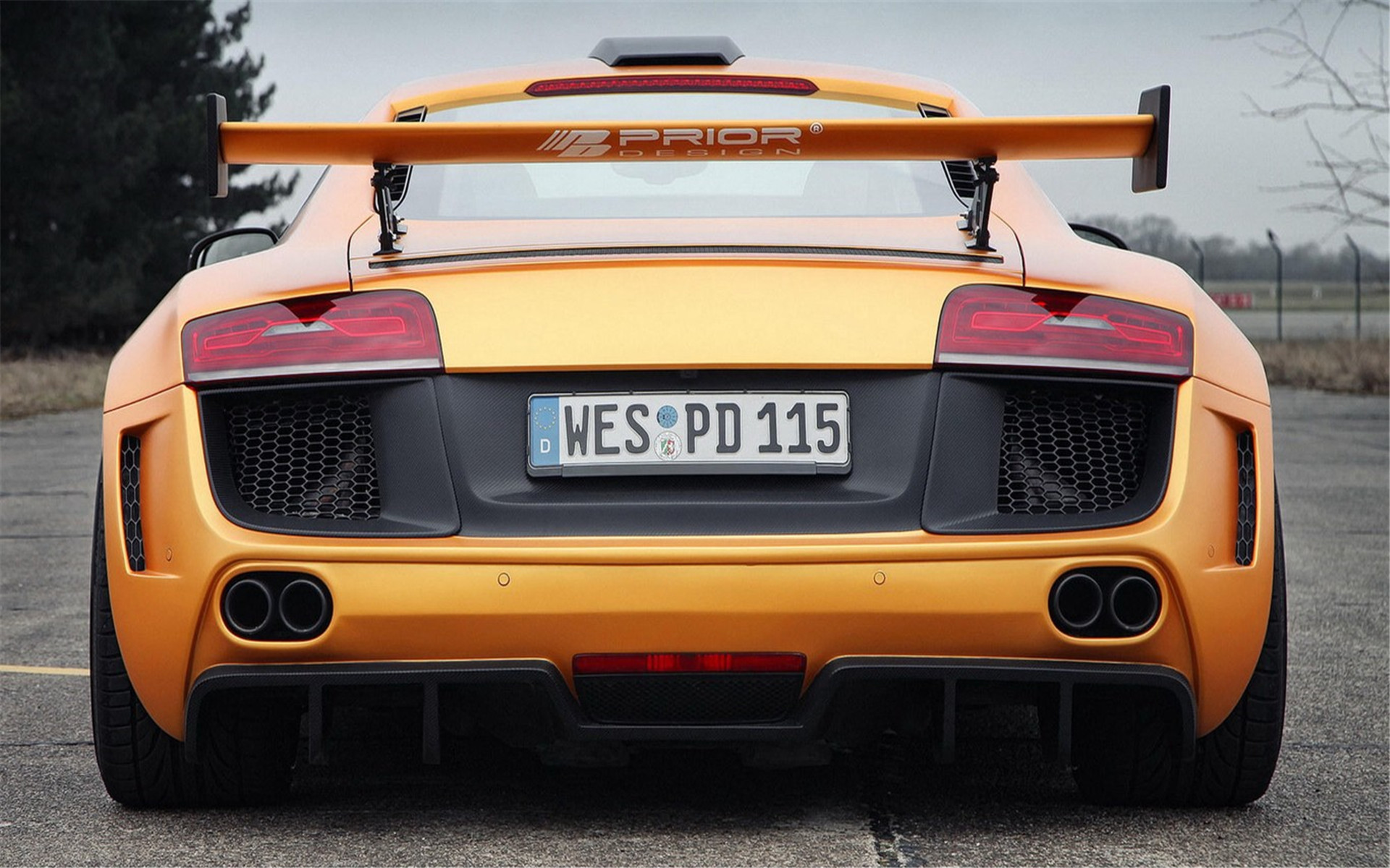 奥迪 r8 橘黄色跑车