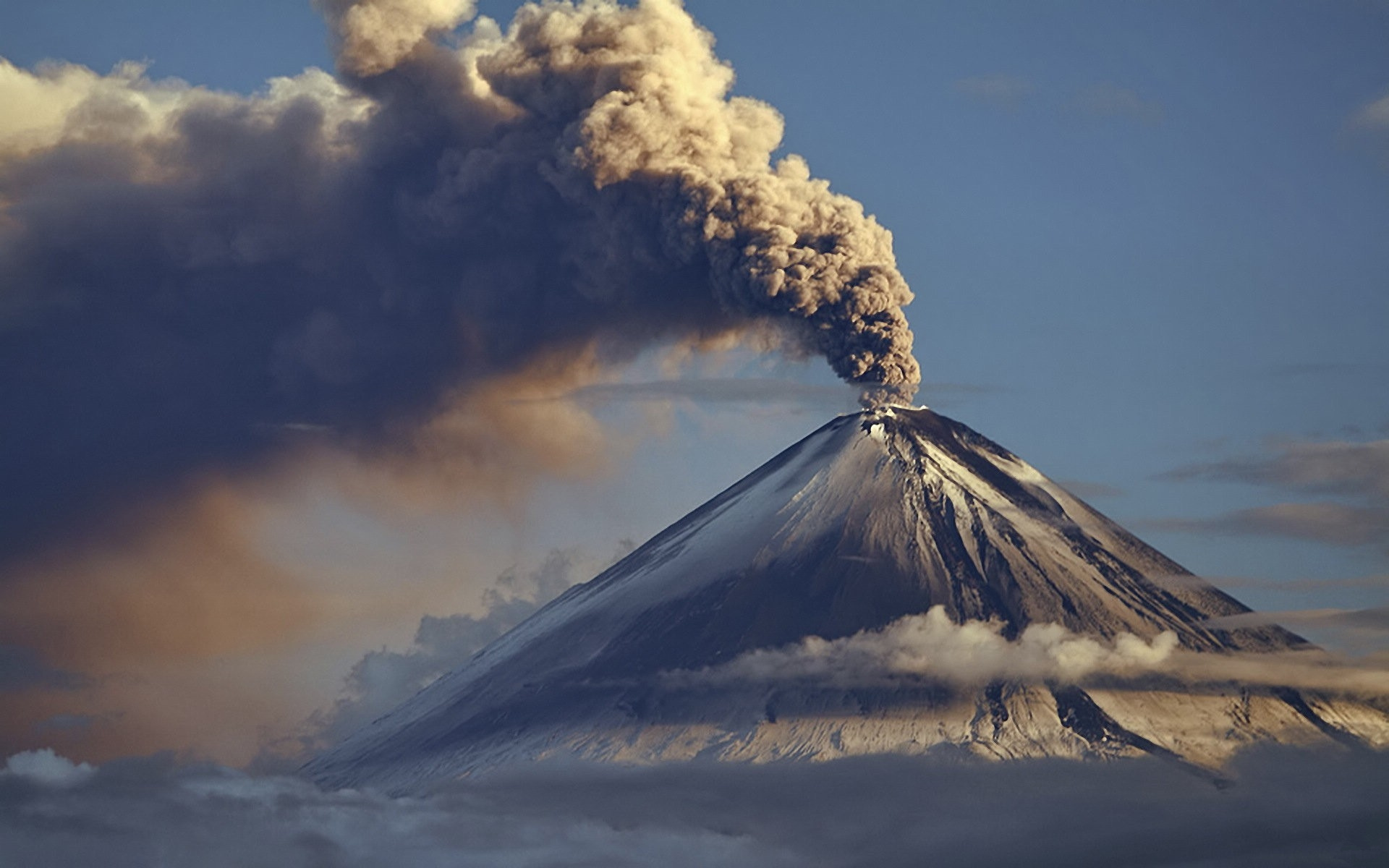 风景 火山 火山爆发 浓烟滚滚 宽屏