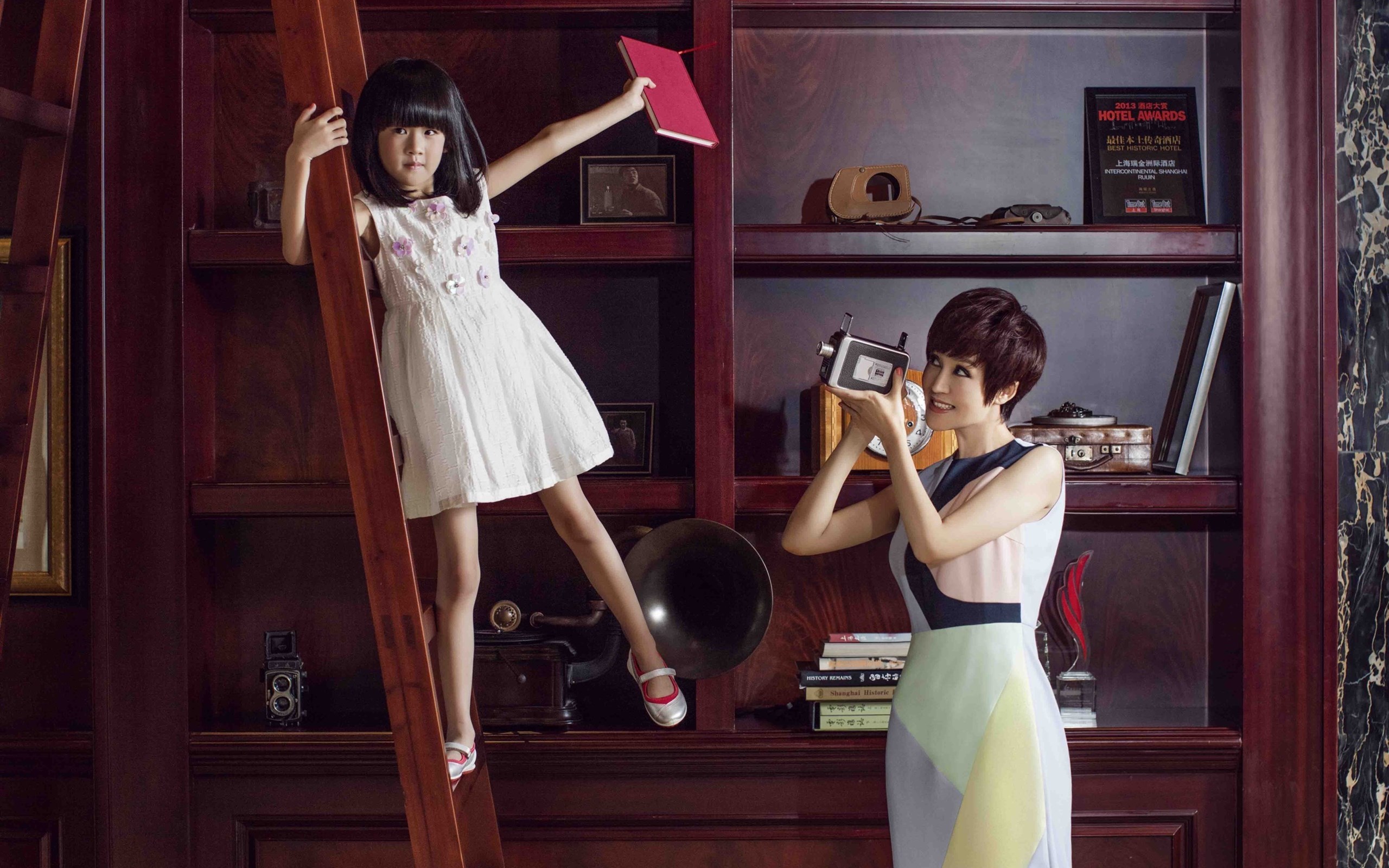 鲍蕾  贝儿  亲子照  温馨可爱   宽屏