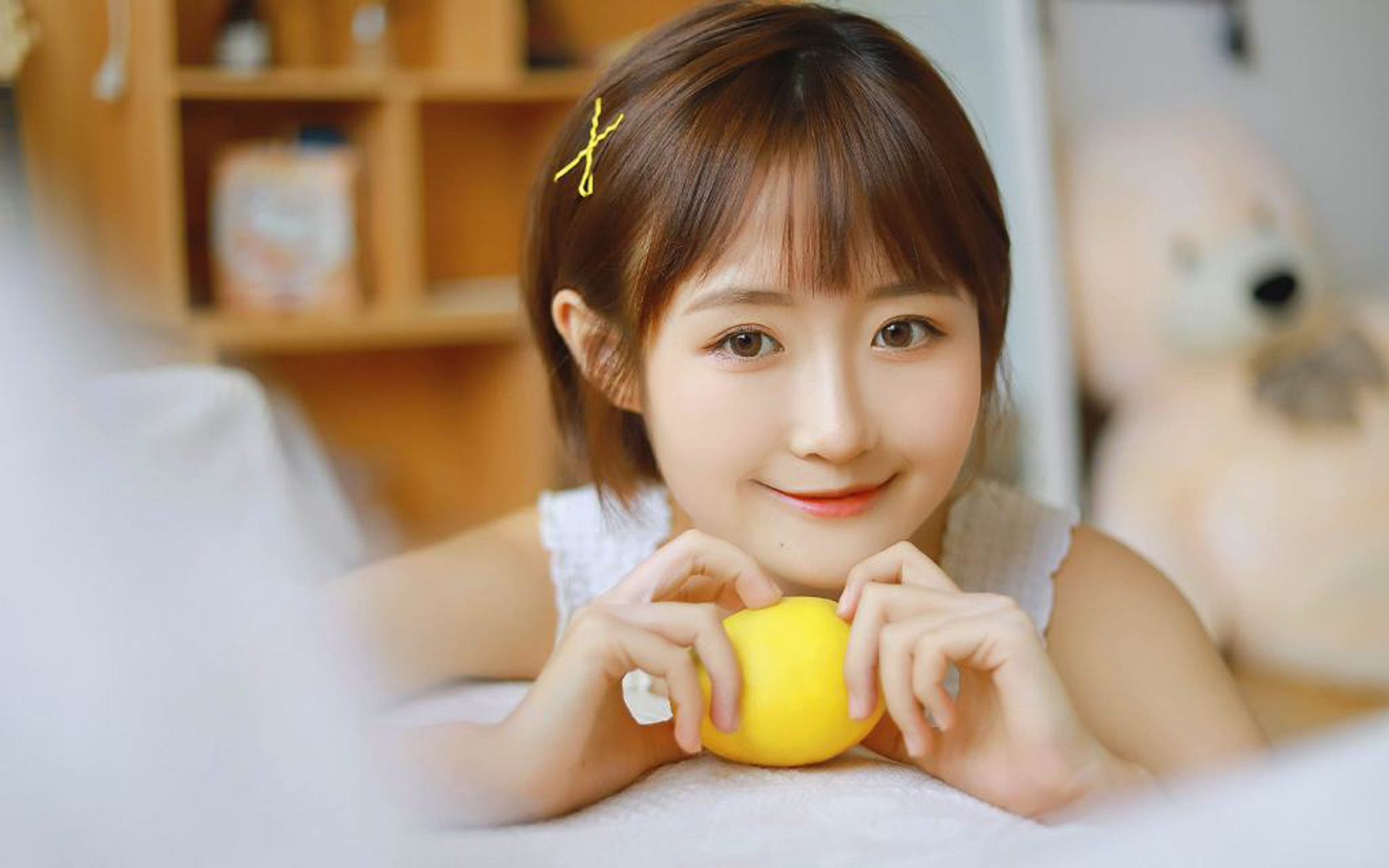 清纯  氧气美女  短发  可爱  甜美  阳光