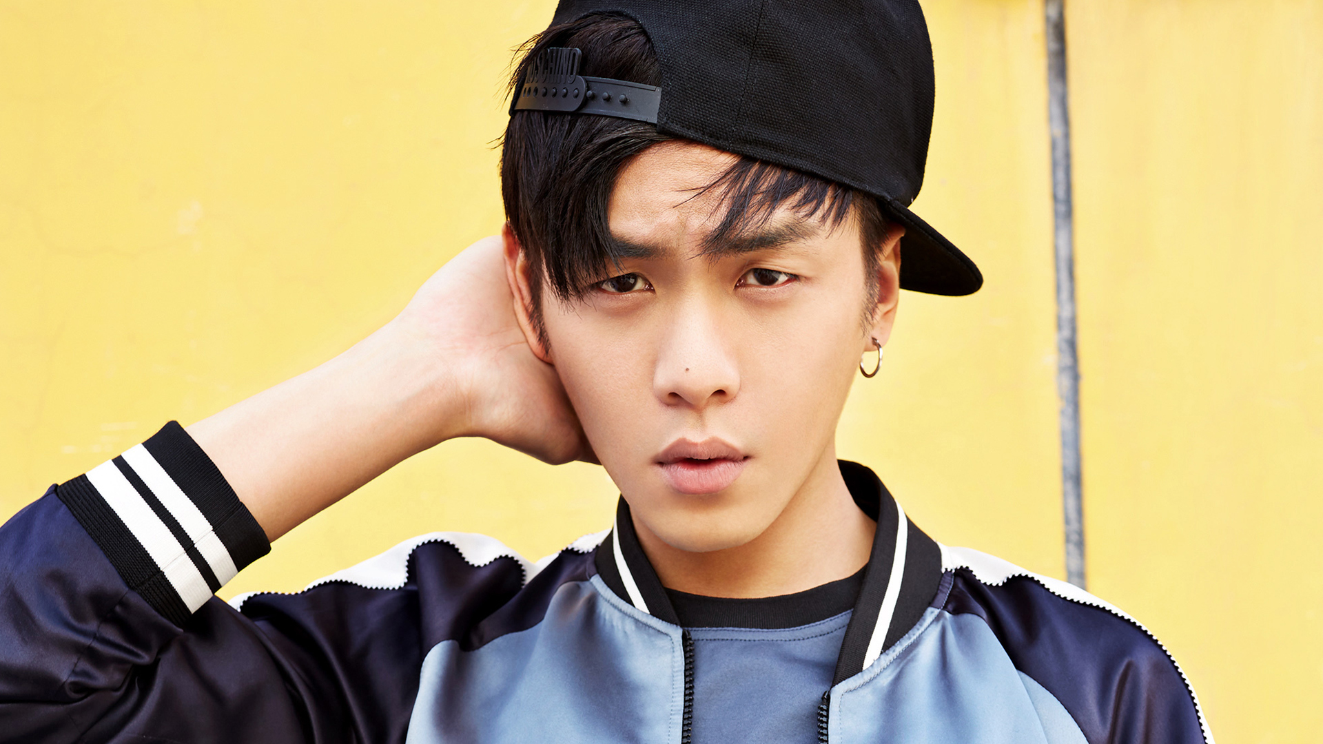 内地明星 张若昀