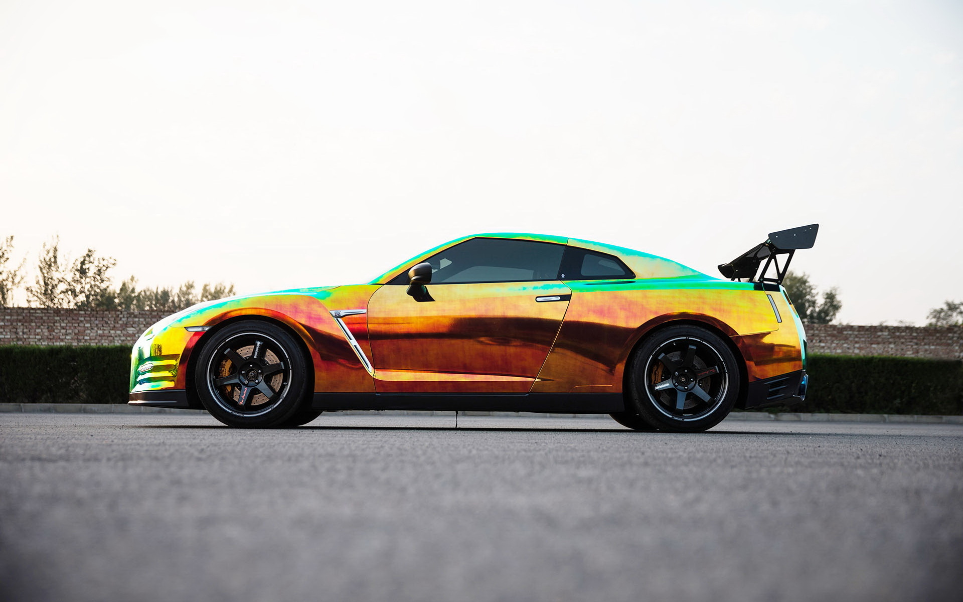 日产 GTR 改装车 宽屏