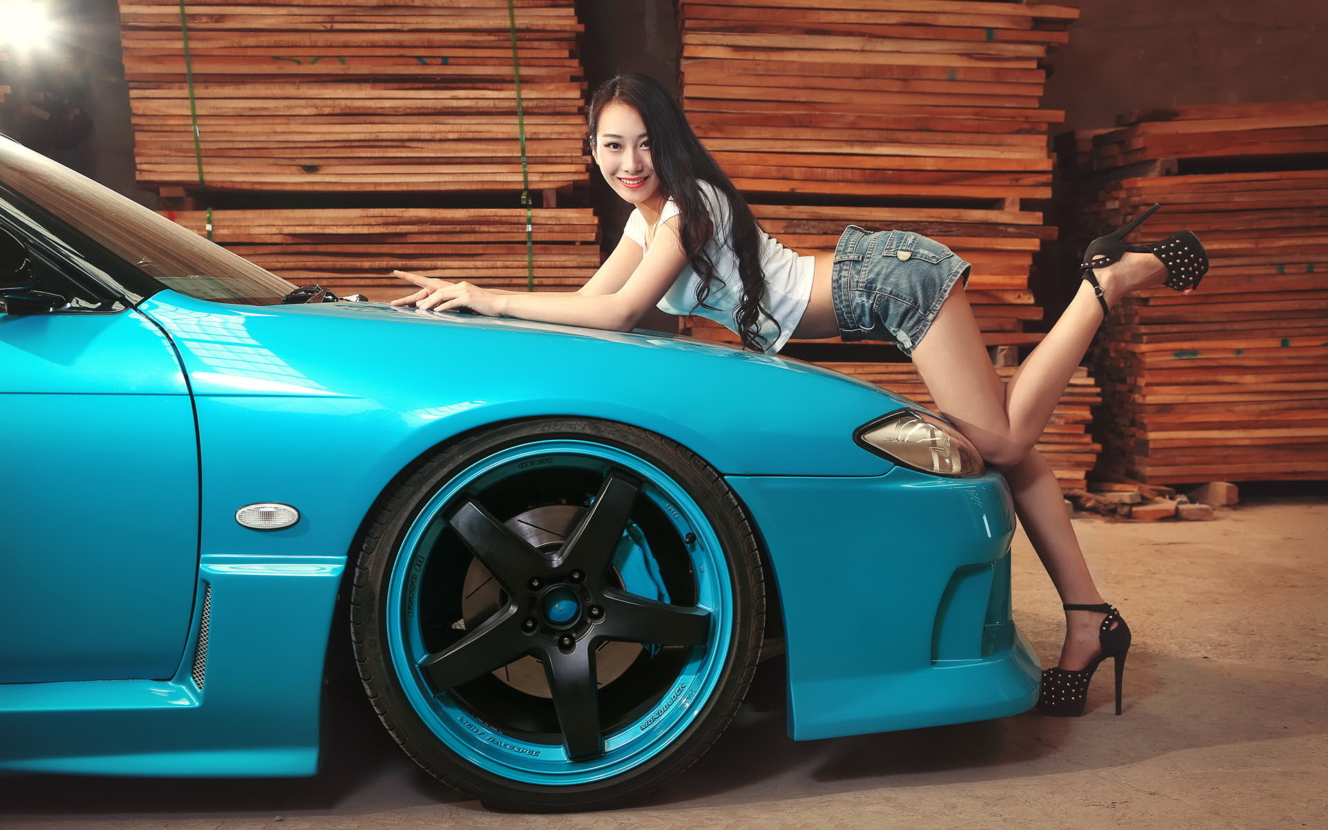 尼桑 改装车 美女 模特 李佳熙 宽屏