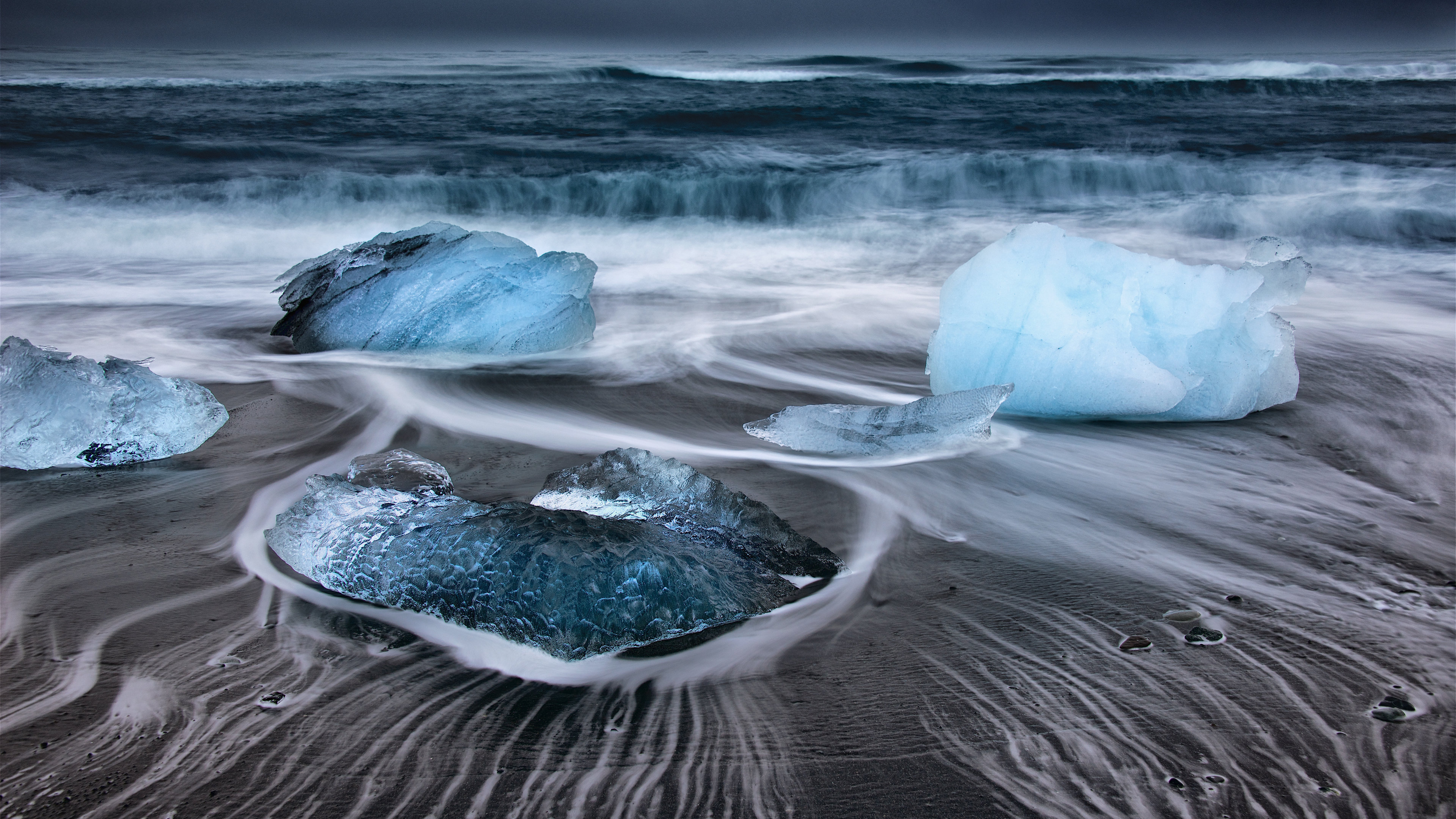 奇幻  冰山 冰块  水面