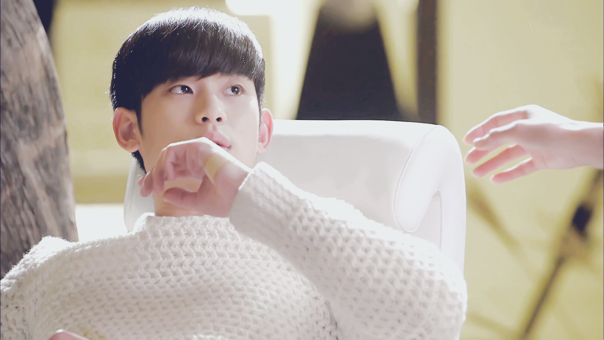 影视剧照 来自星星的你 韩剧 明星 都敏俊 教授 千颂伊 全智贤 金秀贤