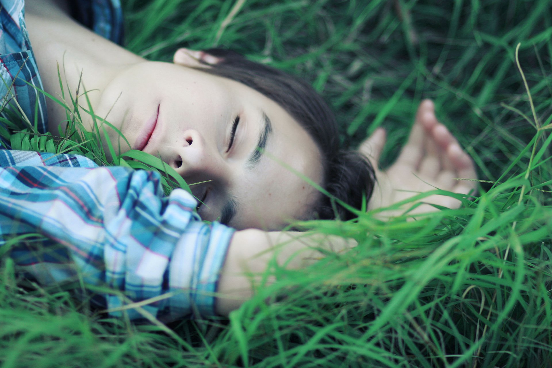 美女 女性 清纯 萌妹子  清纯 清新 美好 安静 温柔 暖妹子 闭眼