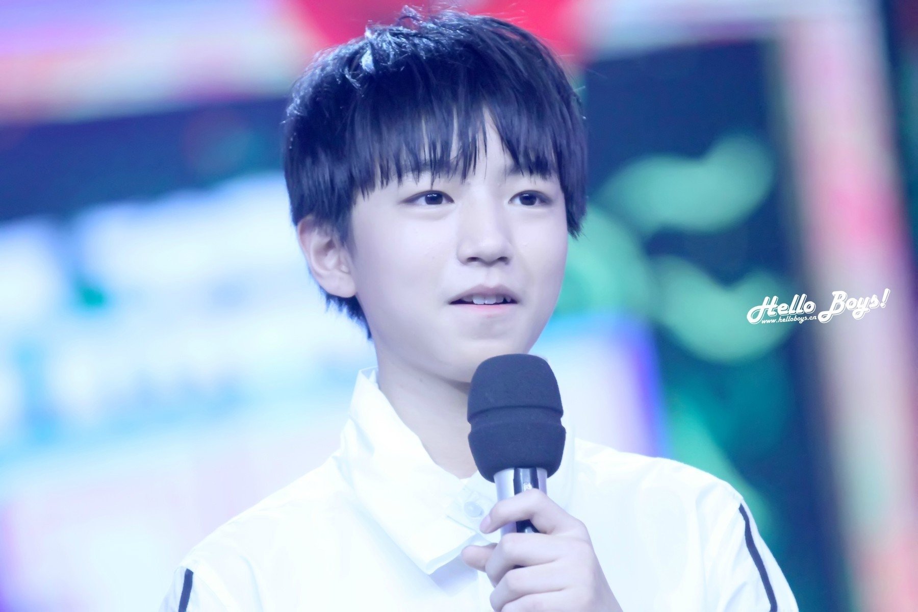 明星 组合 帅哥 TFBOYS 王俊凯