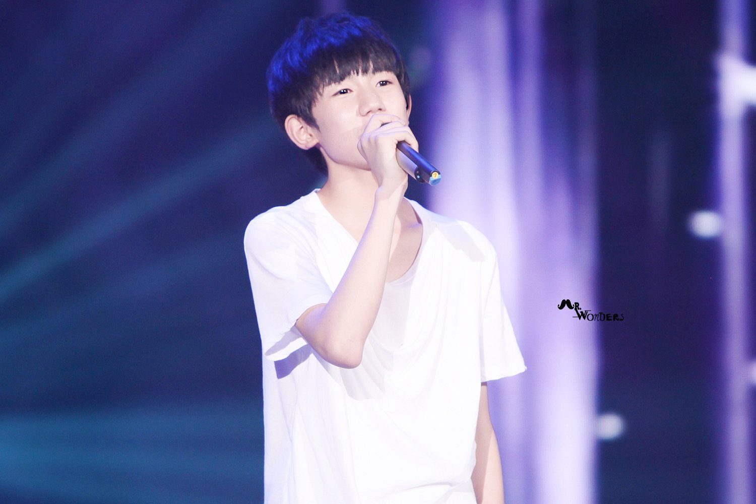 明星 组合 帅哥 TFBOYS 易烊千玺