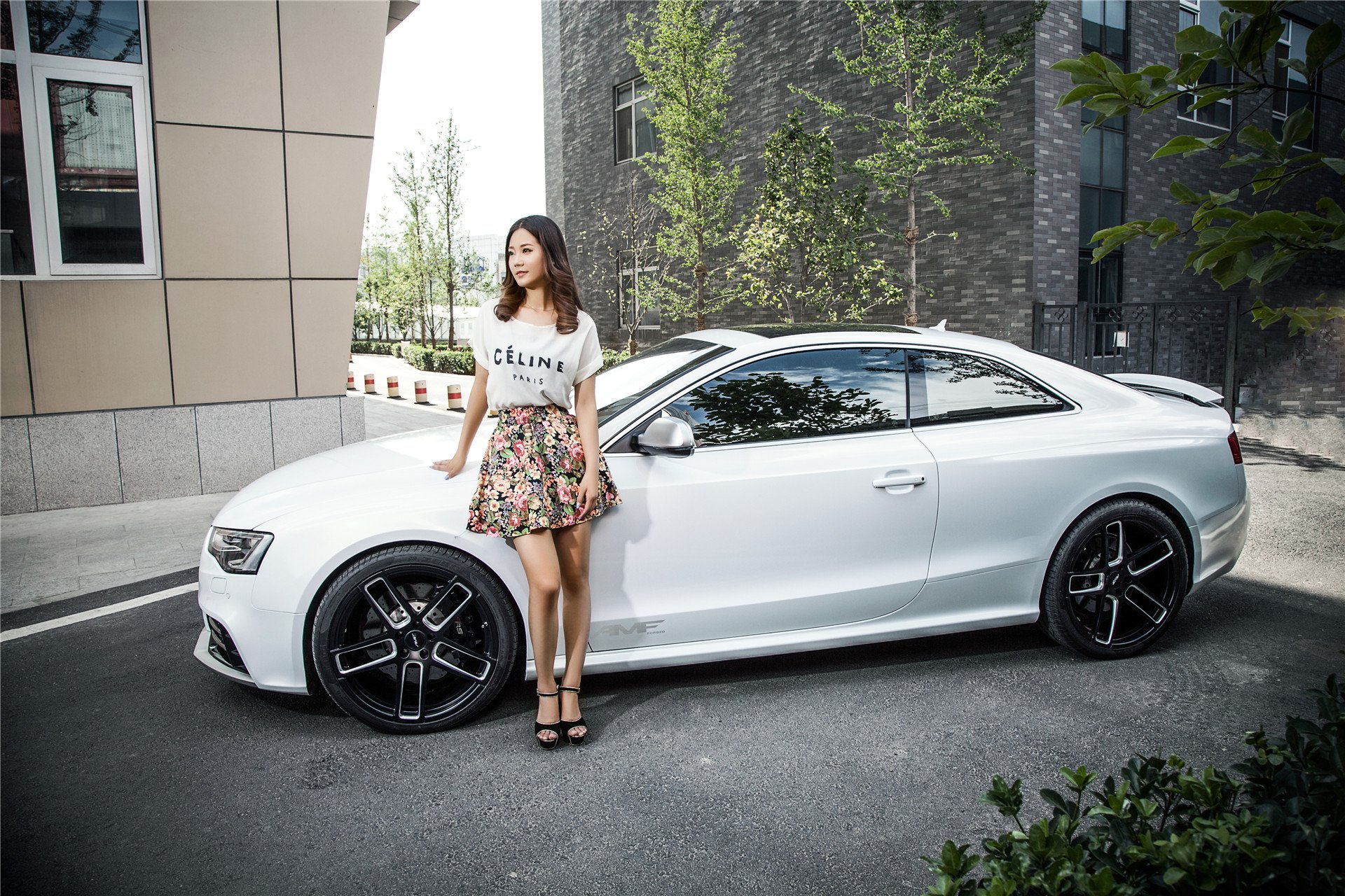 美女 模特 车模 奥迪RS5 温洁 改联网