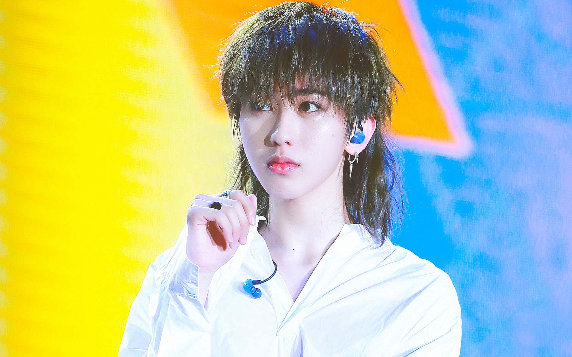 明星  蔡徐坤  坤坤