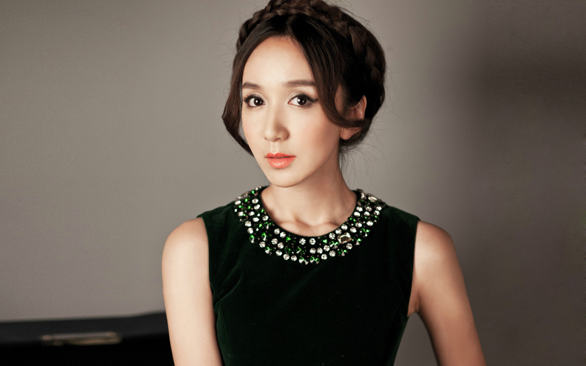 娄艺潇 大陆演员 气质美女 明星