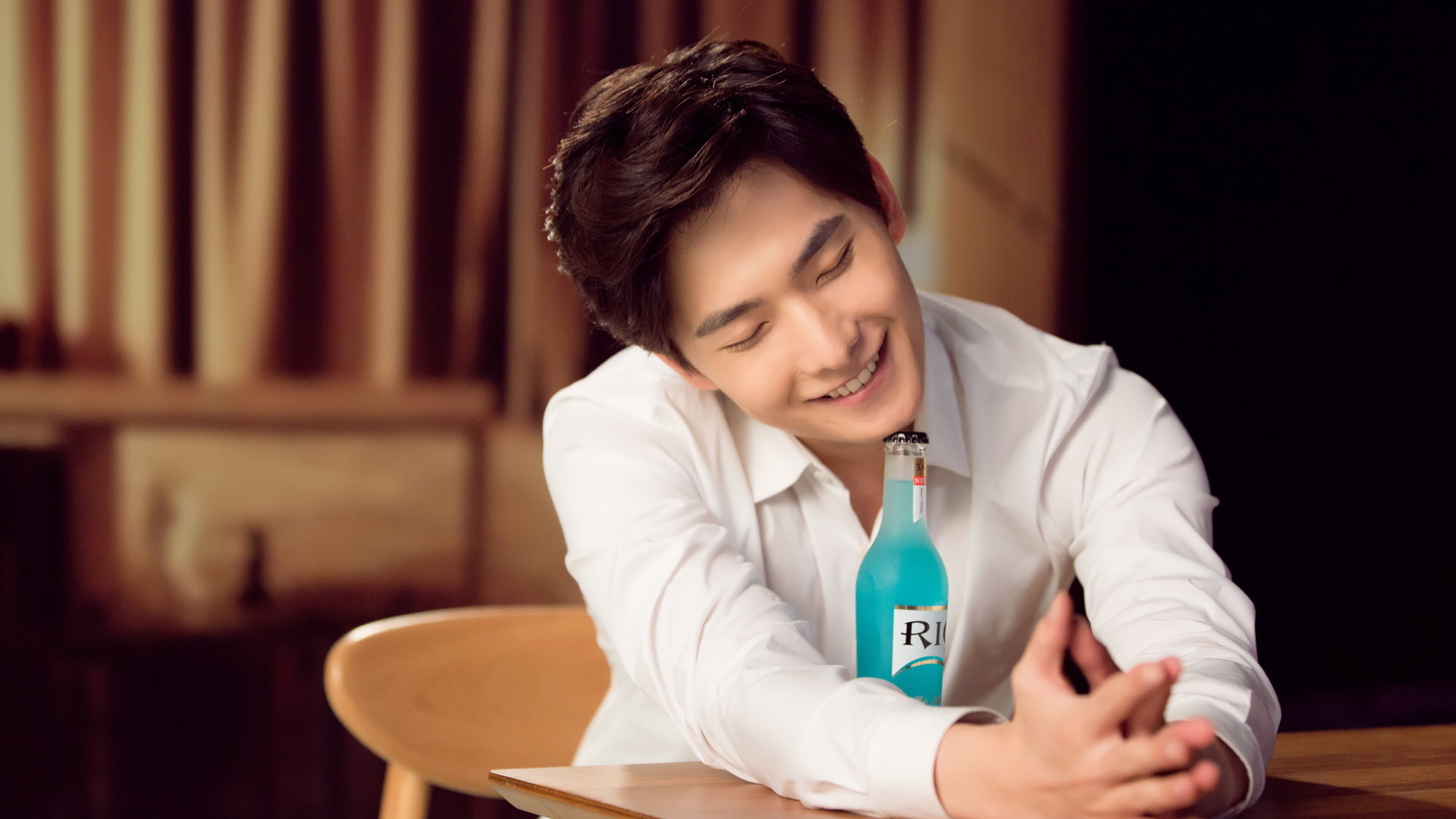 杨洋 明星 帅哥 宽屏 小鲜肉