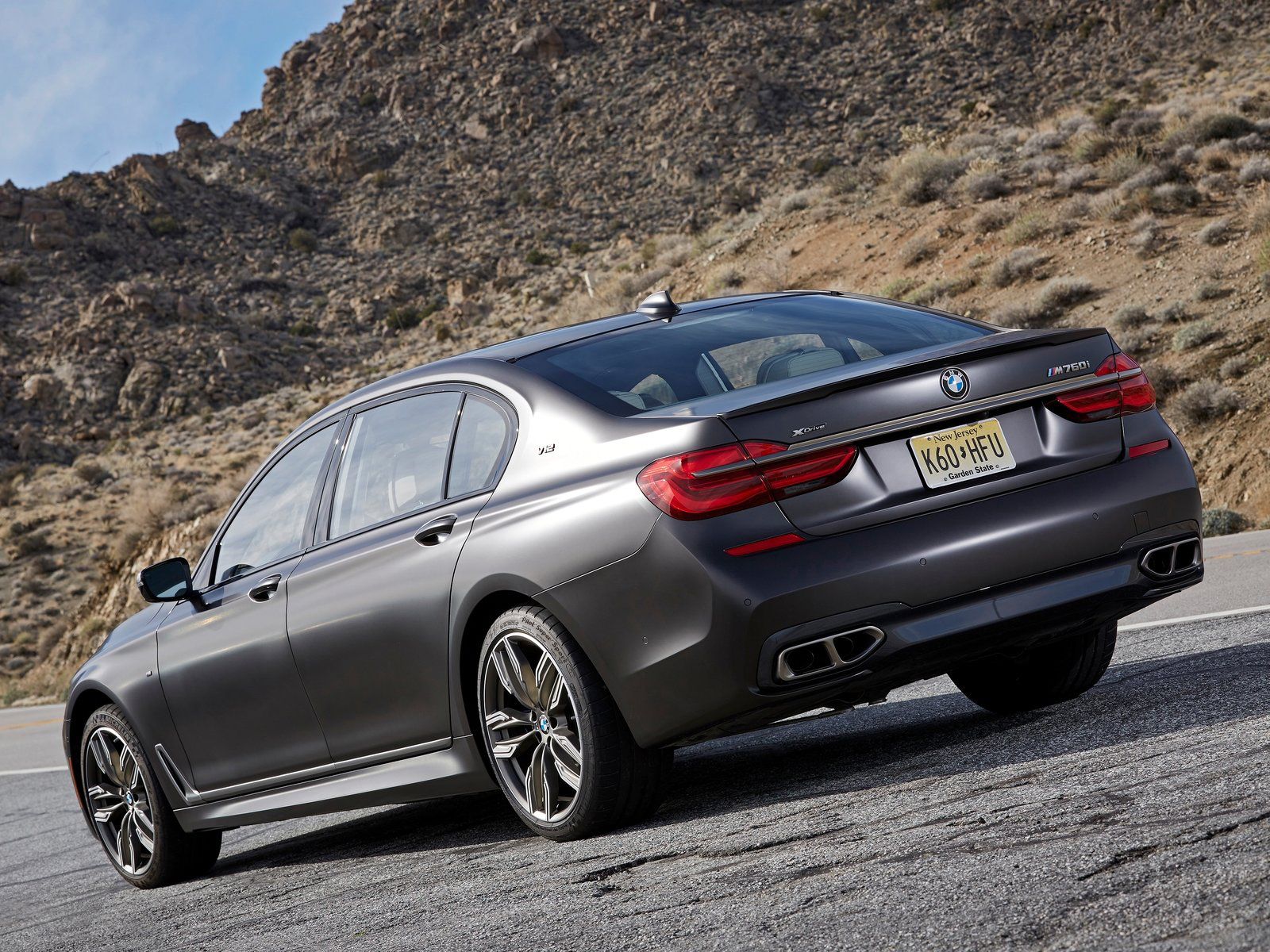 汽车 宝马 轿车 M760LI