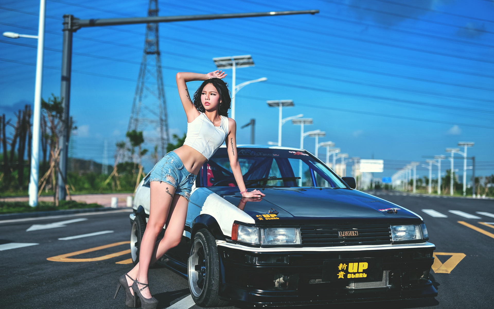 秋名山 战车 丰田 AE86 美女 模特 宽屏