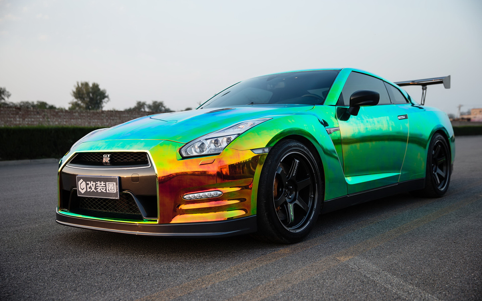 日产 GTR 改装车 宽屏