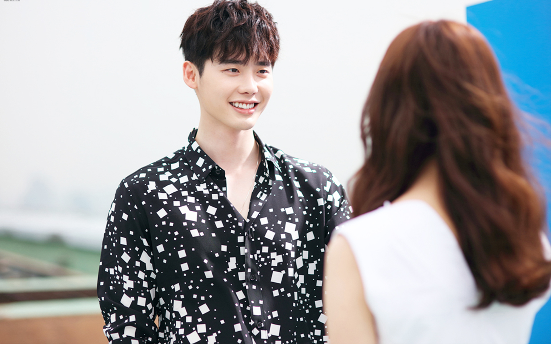 W两个世界 李钟硕 明星