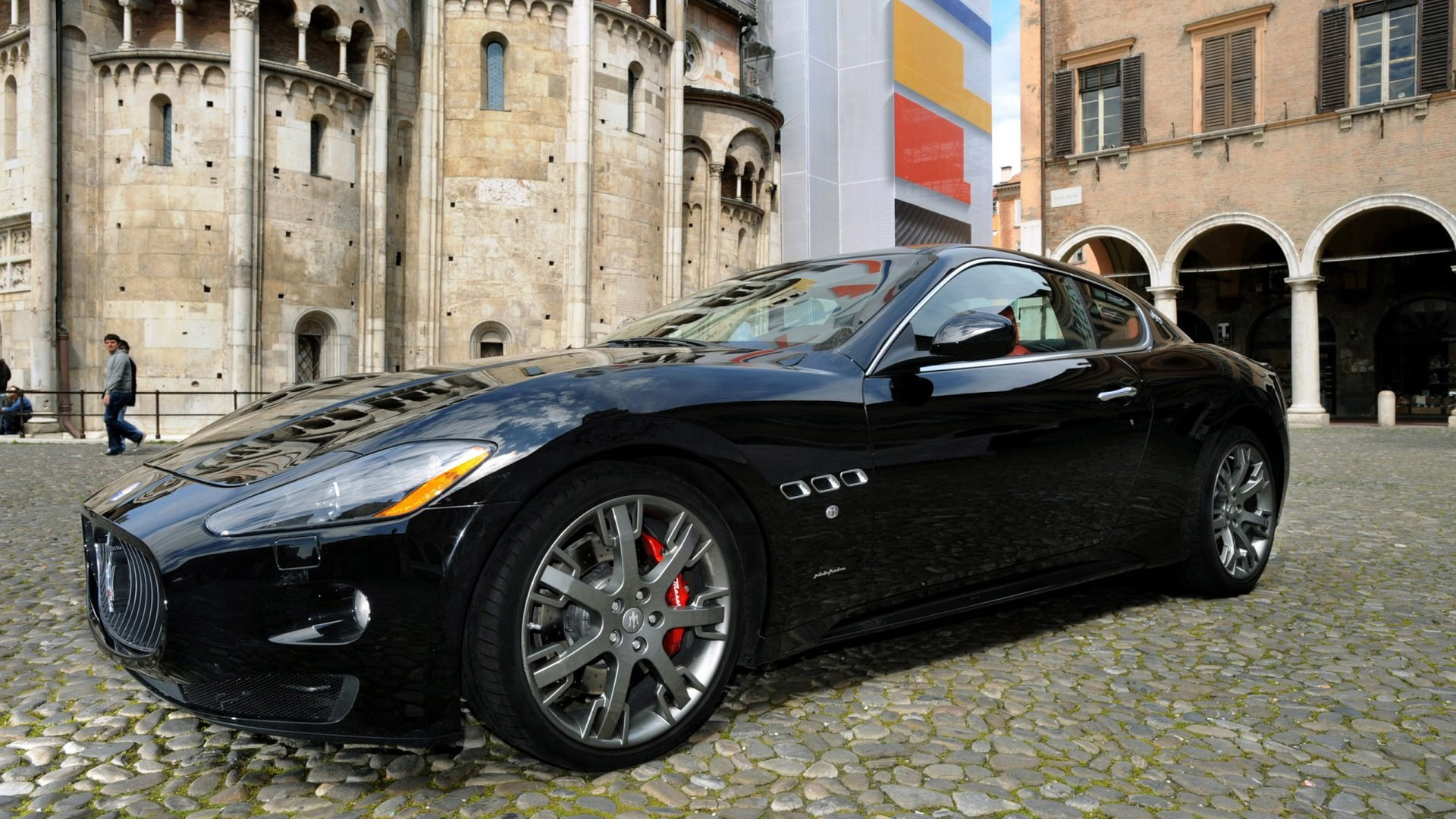 玛莎拉蒂 黑色跑车