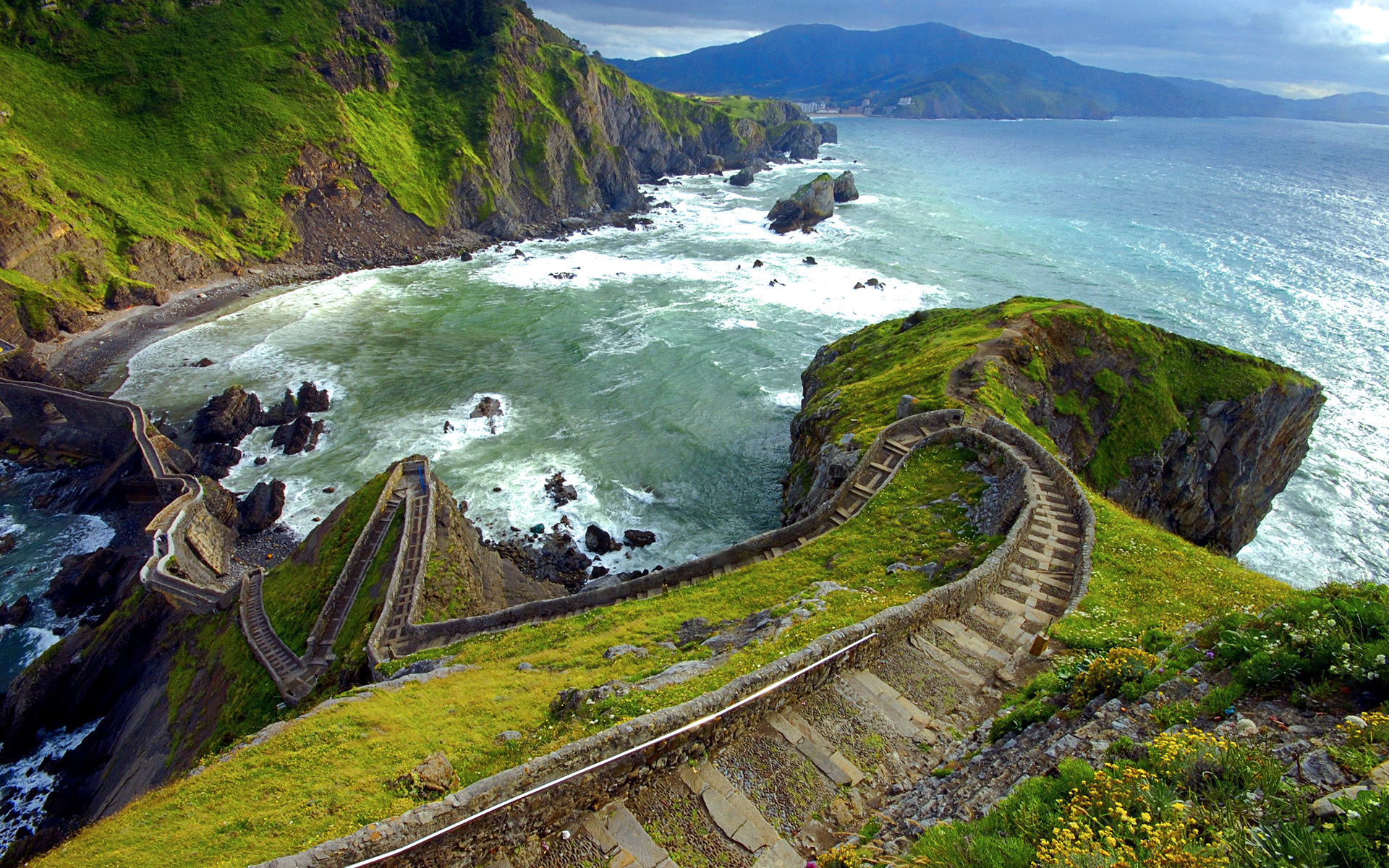 风景 蜿蜒小路 大海 宽屏