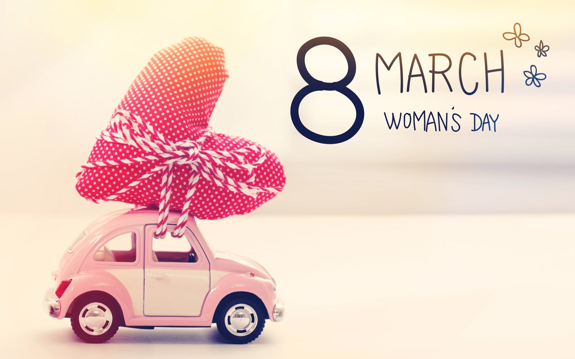 妇女节 女生节 爱心 汽车摆件