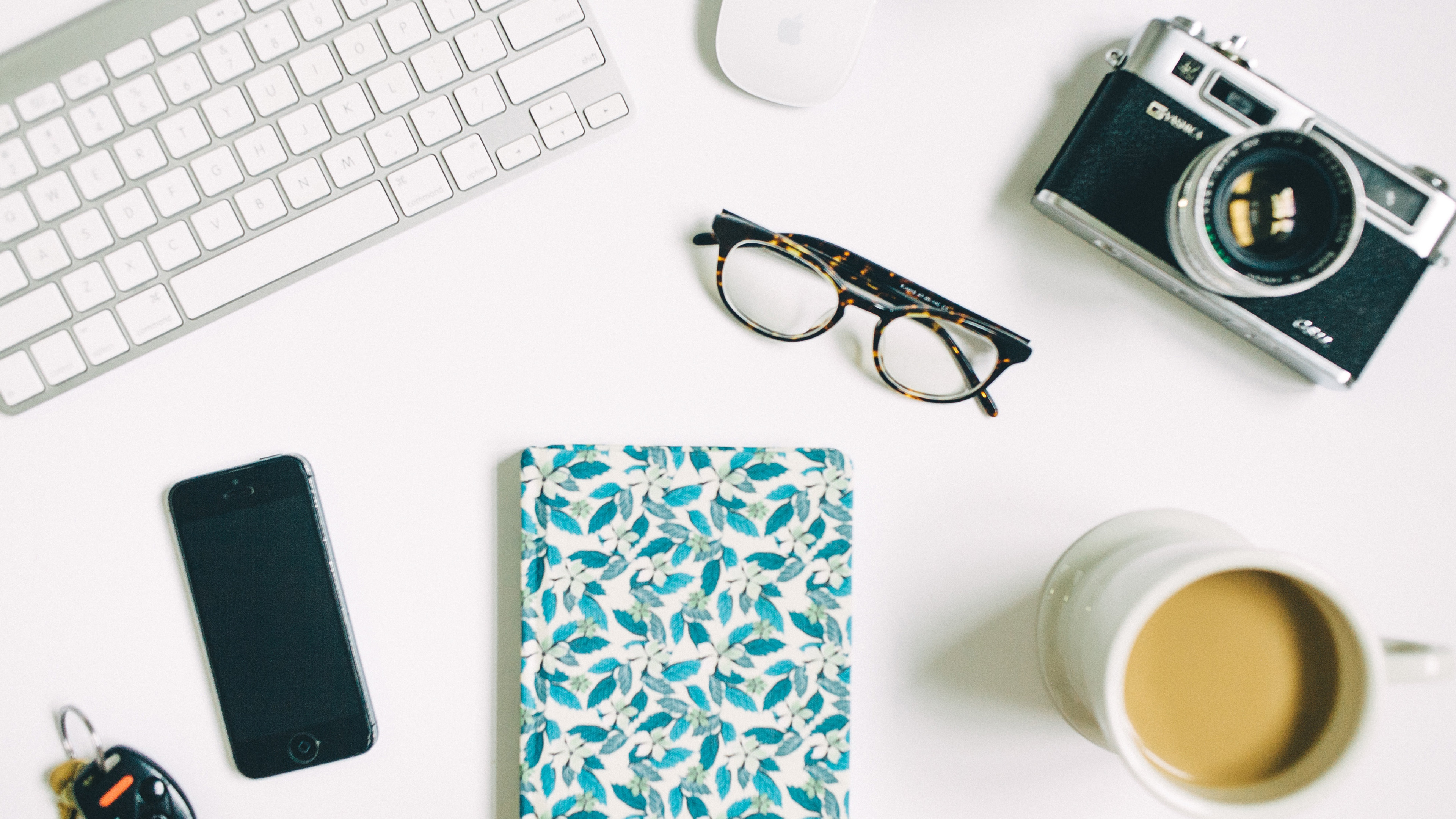 小清新 静物写真 4k 相机 眼镜 咖啡