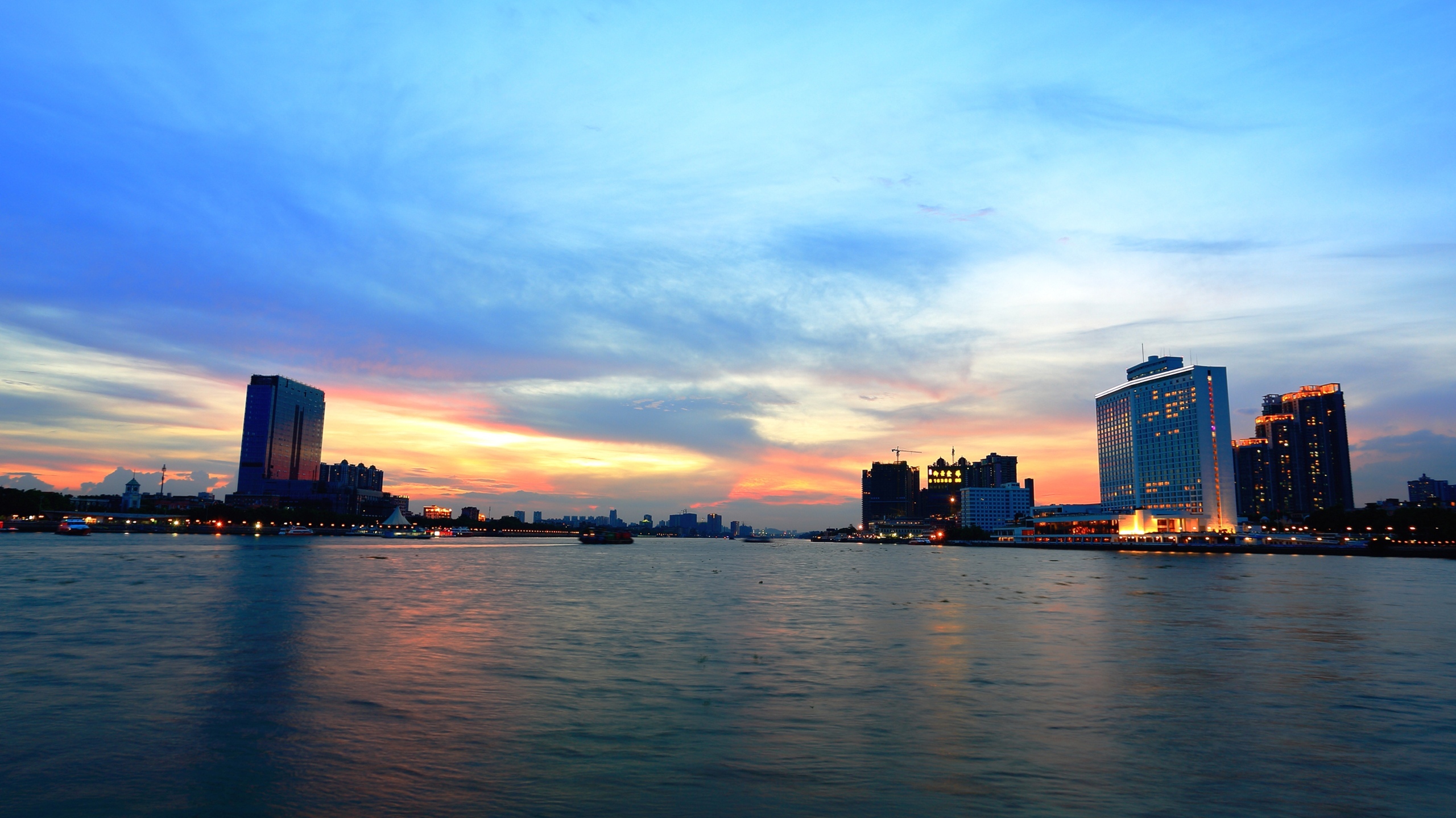 城市夜景  广州白鹅潭  海边