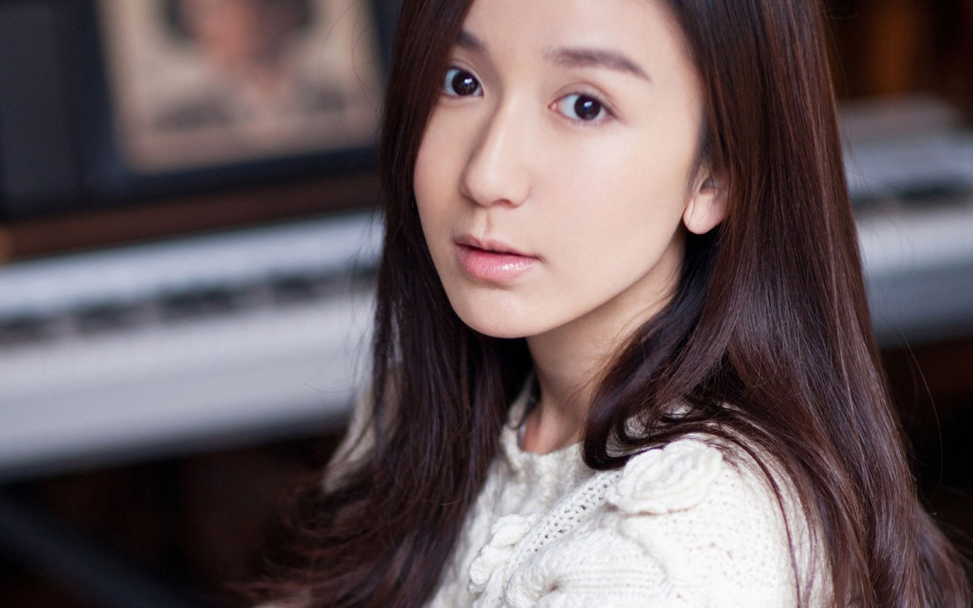 娄艺潇 大陆演员 气质美女 明星