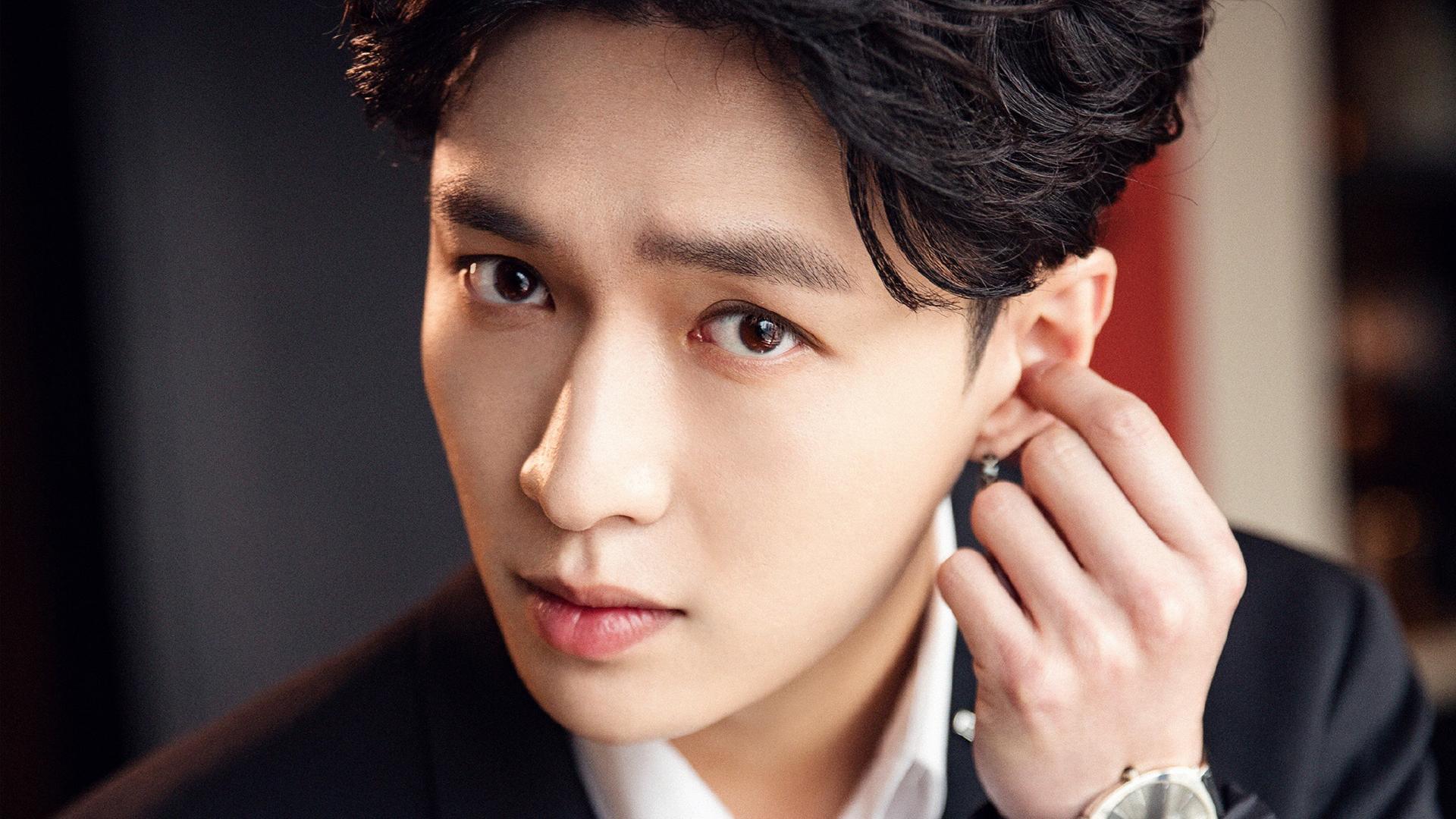 内地明星 张艺兴