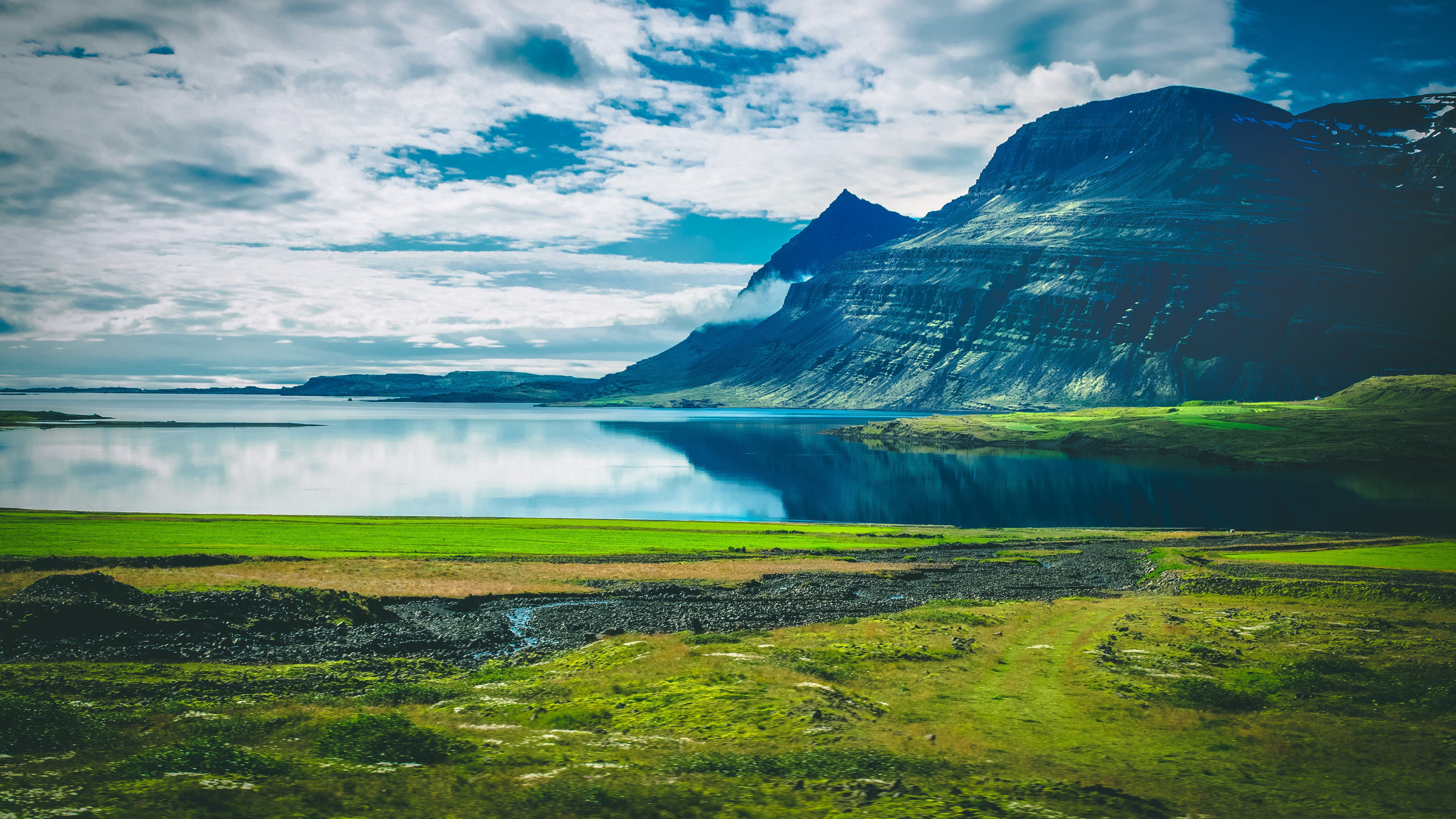 优美怡人的山川景色